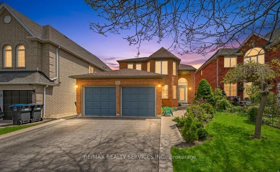 13 Ribbon Drive, Brampton, ON L6R 1X3 photo 2