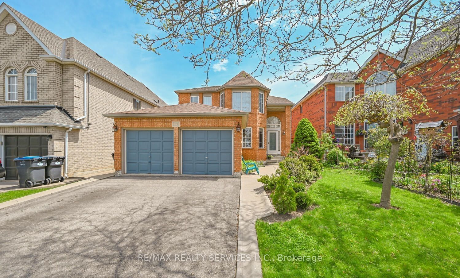 13 Ribbon Drive, Brampton, ON L6R 1X3 photo 4