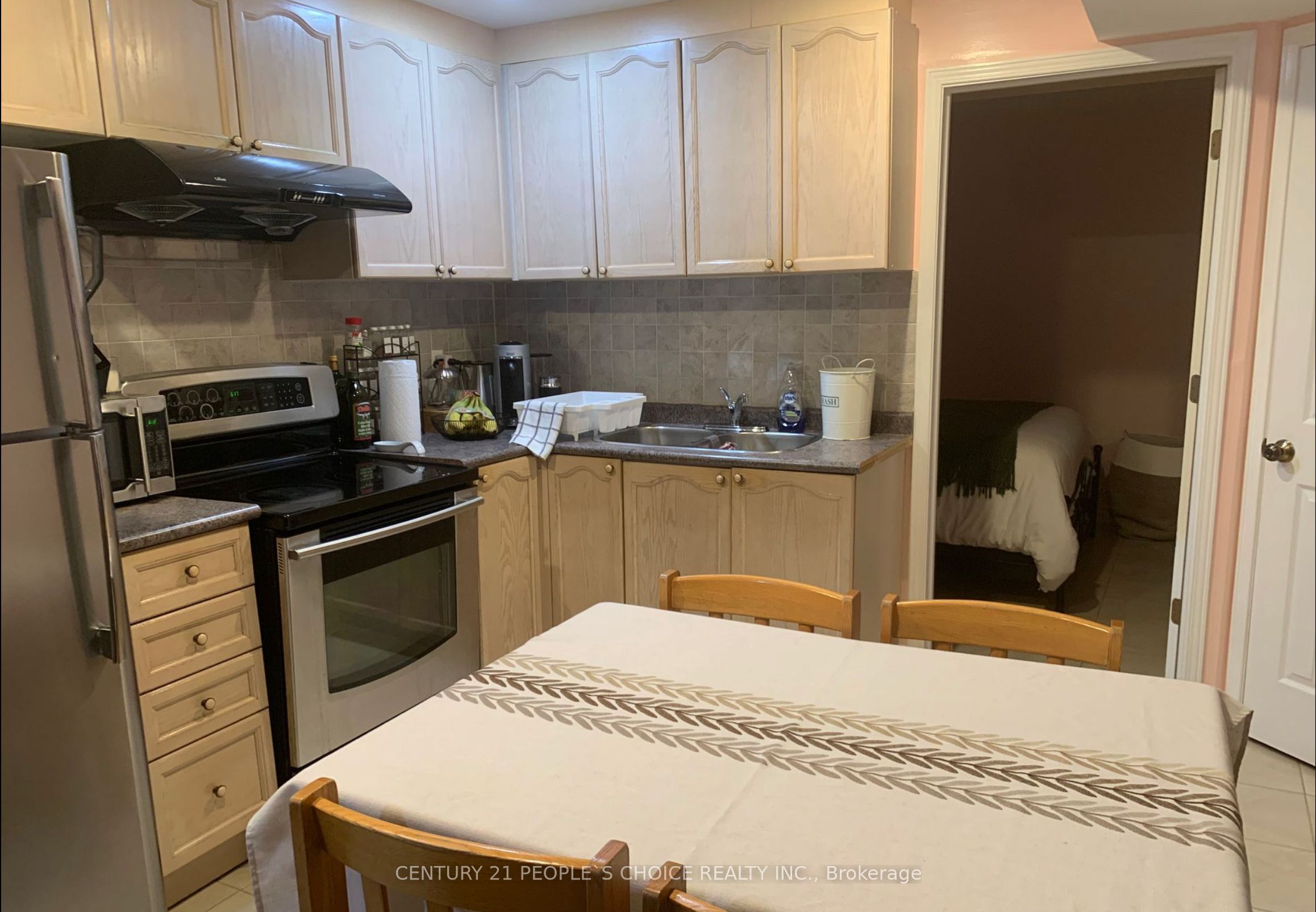 904 Drysdale. (Basement) Drive, Mississauga, ON L5V 1X6 photo 5