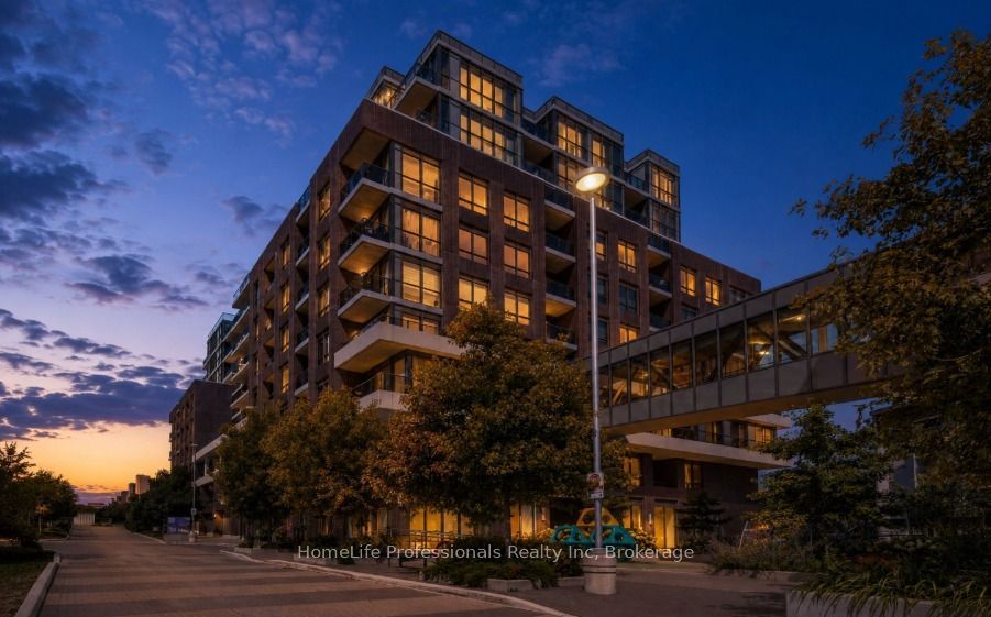 26 GIBBS Road 738, Toronto, ON M9B 0E3 photo 3