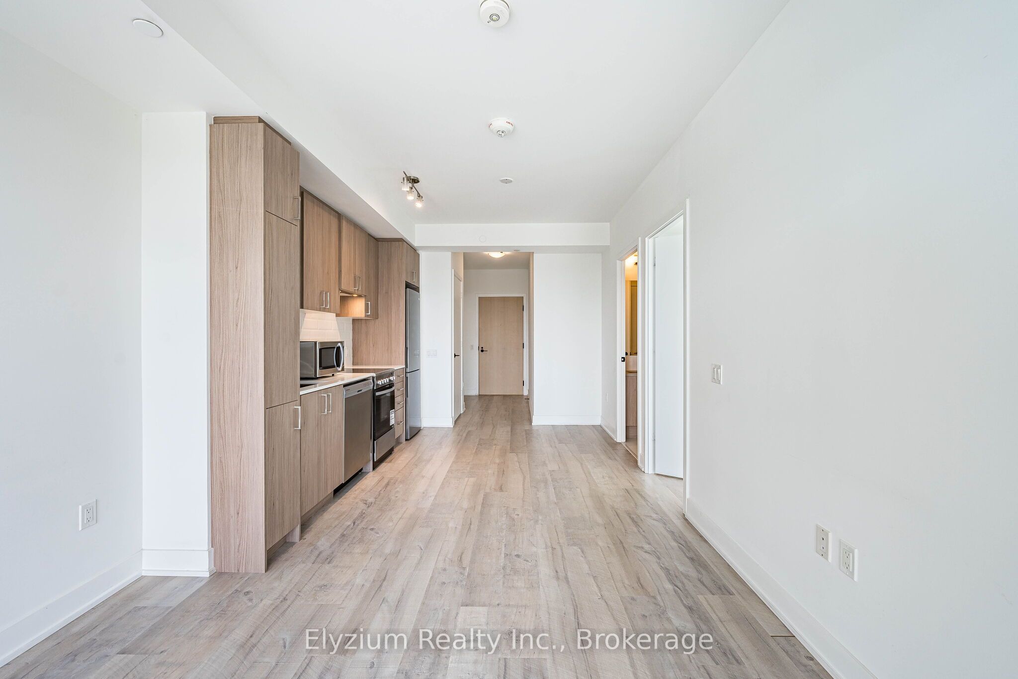 50 George Butchard Drive 804, Toronto, ON M3K 2C5 photo 3