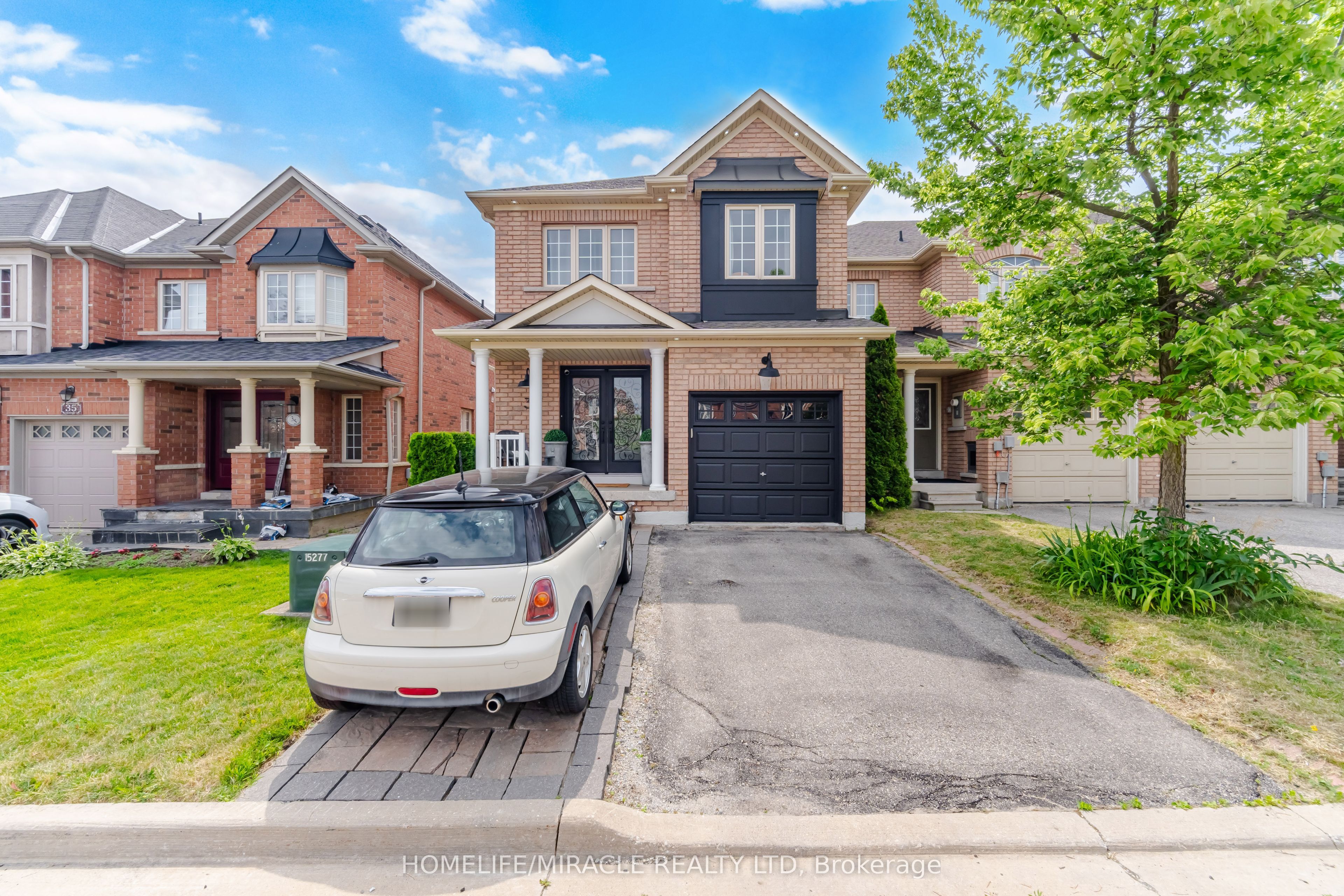 37 Lacebark Court, Brampton, ON L6R 3M7