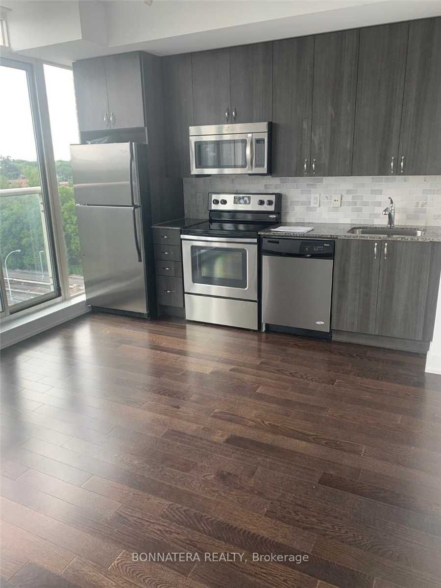 1638 Bloor Street W 609, Toronto, ON M6P 1A7 photo 2