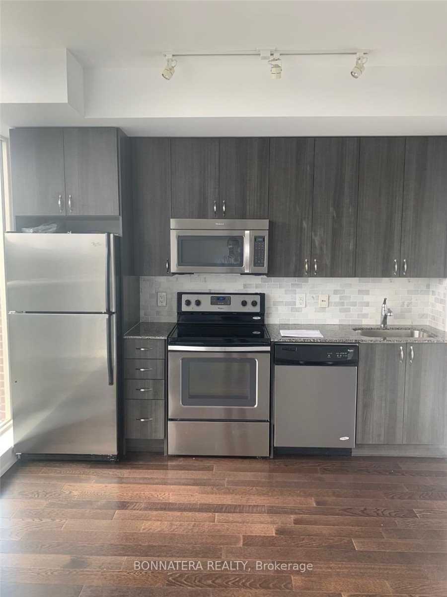 1638 Bloor Street W 609, Toronto, ON M6P 1A7 photo 4