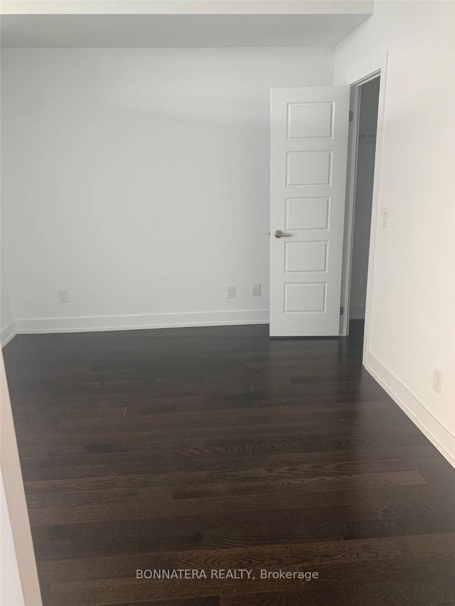 1638 Bloor Street W 609, Toronto, ON M6P 1A7 photo 5