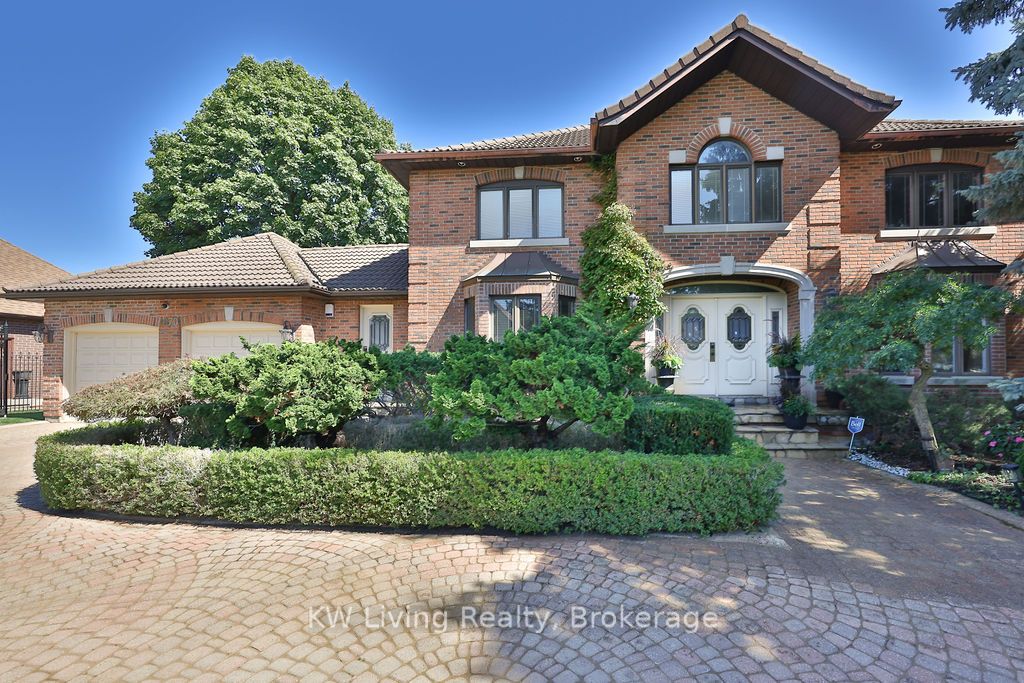 1070 Geran Crescent, Mississauga, ON L5H 4A6 photo 2