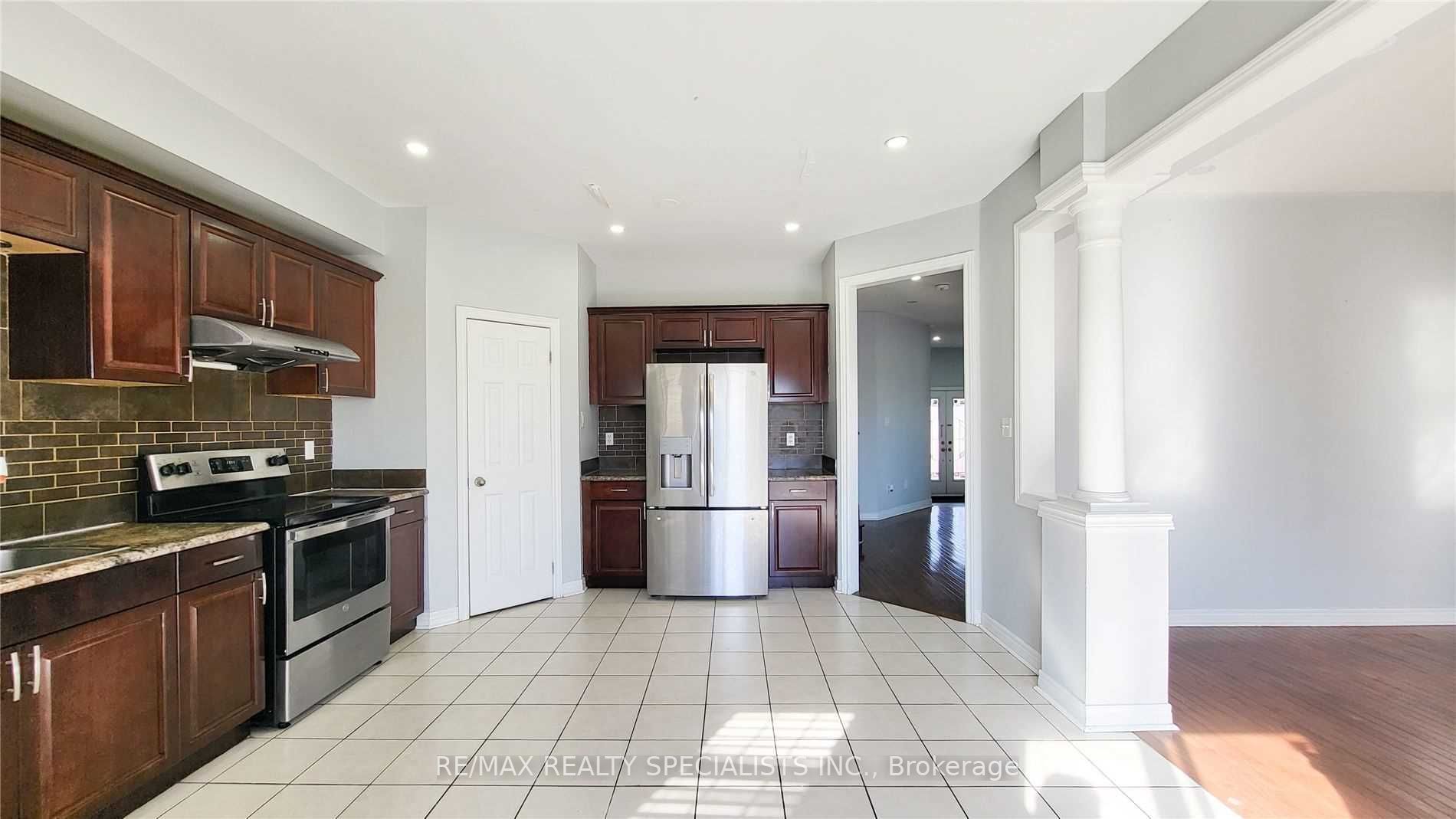 17 Iron Block Drive, Brampton, ON L7A 0K1 photo 4