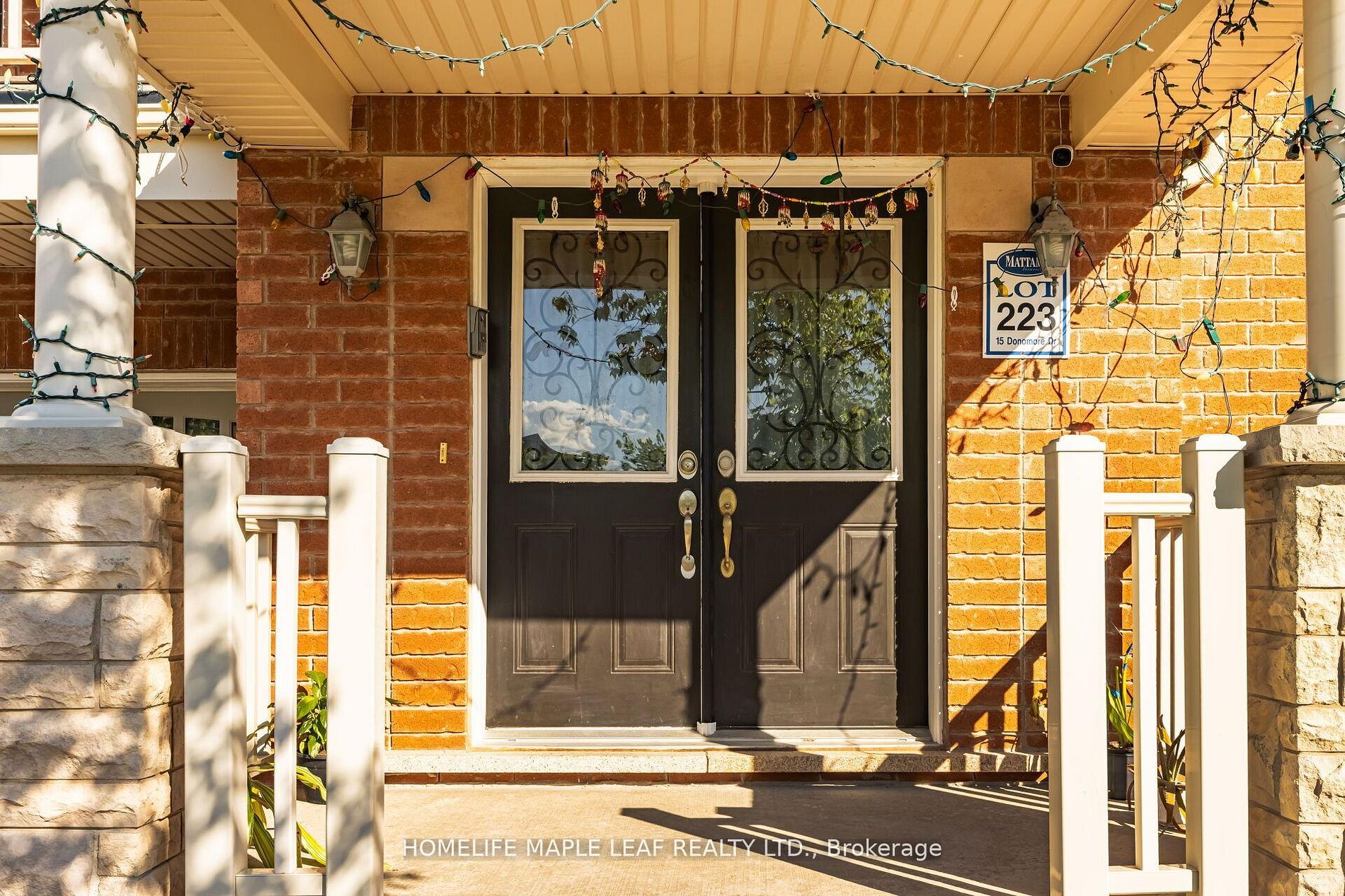 15 Donomore Drive, Brampton, ON L7A 0S8 photo 3