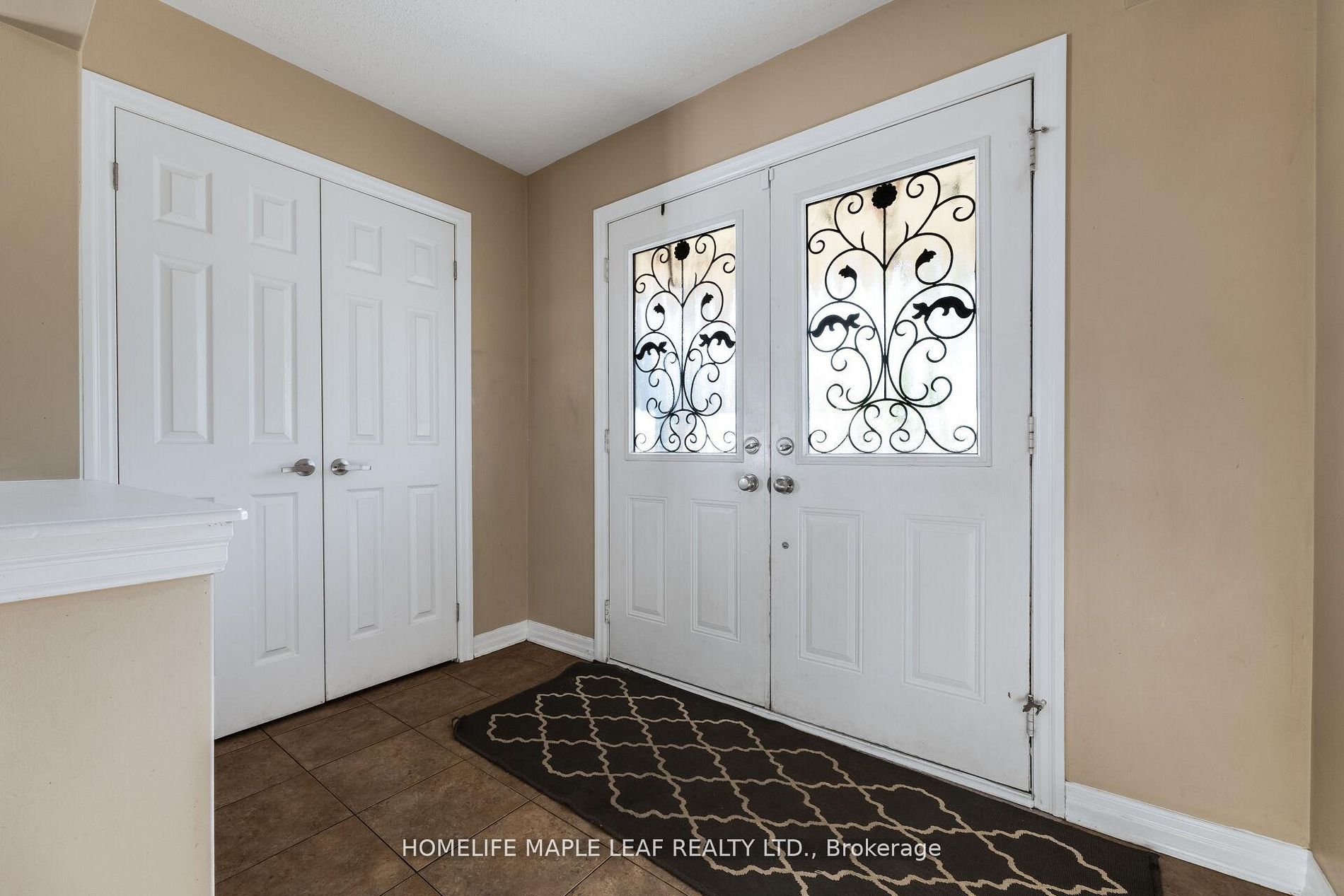15 Donomore Drive, Brampton, ON L7A 0S8 photo 4