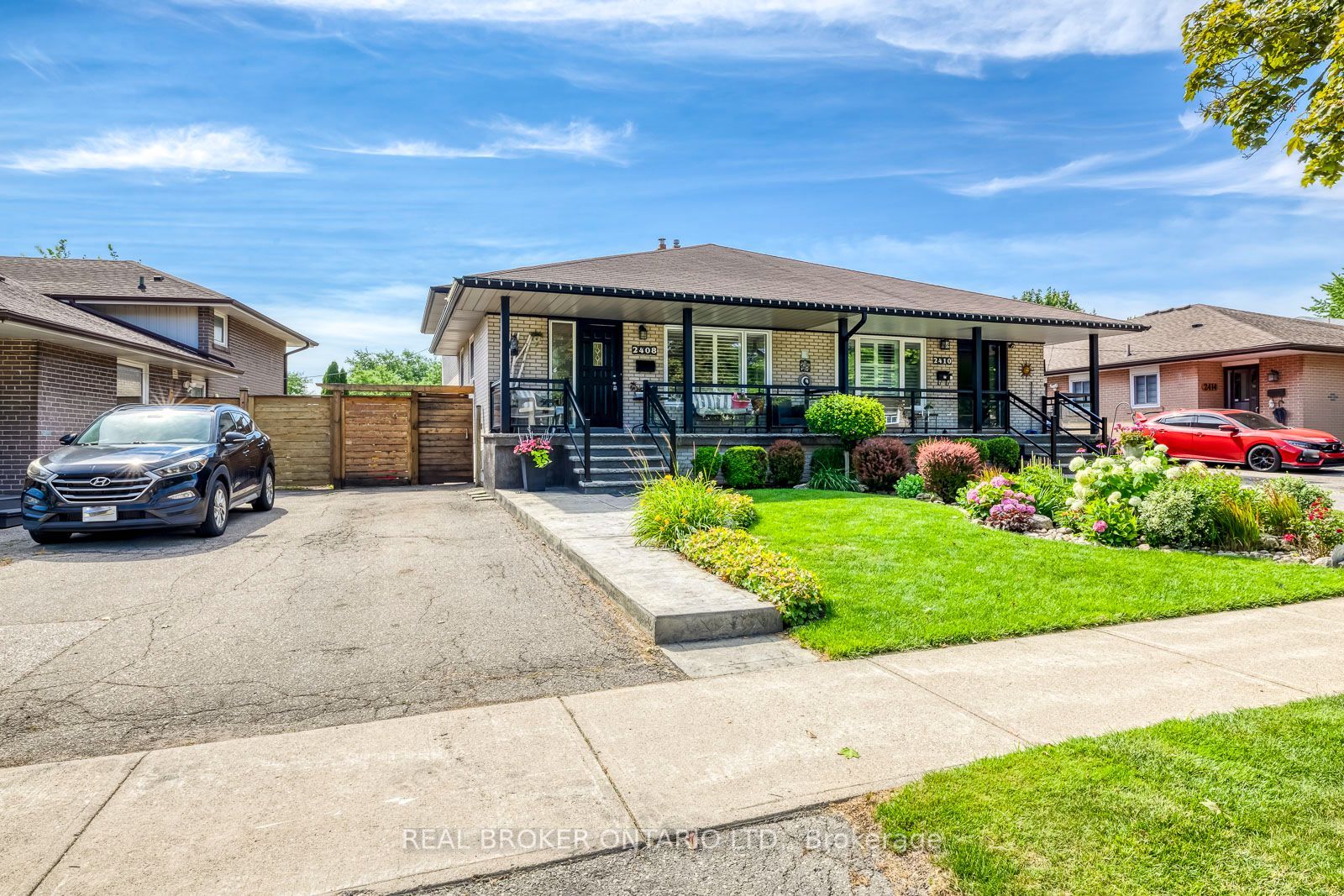 2408 Padstow Crescent, Mississauga, ON L5J 2G4 photo 2