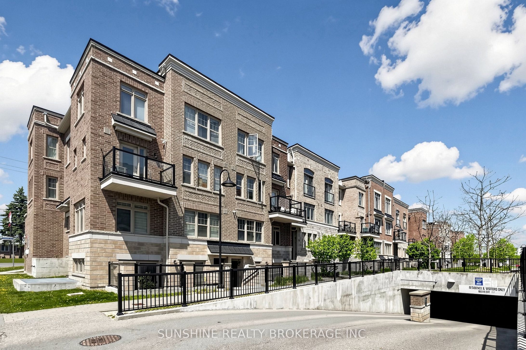 2335 Sheppard Avenue W 7, Toronto, ON M9M 0B5