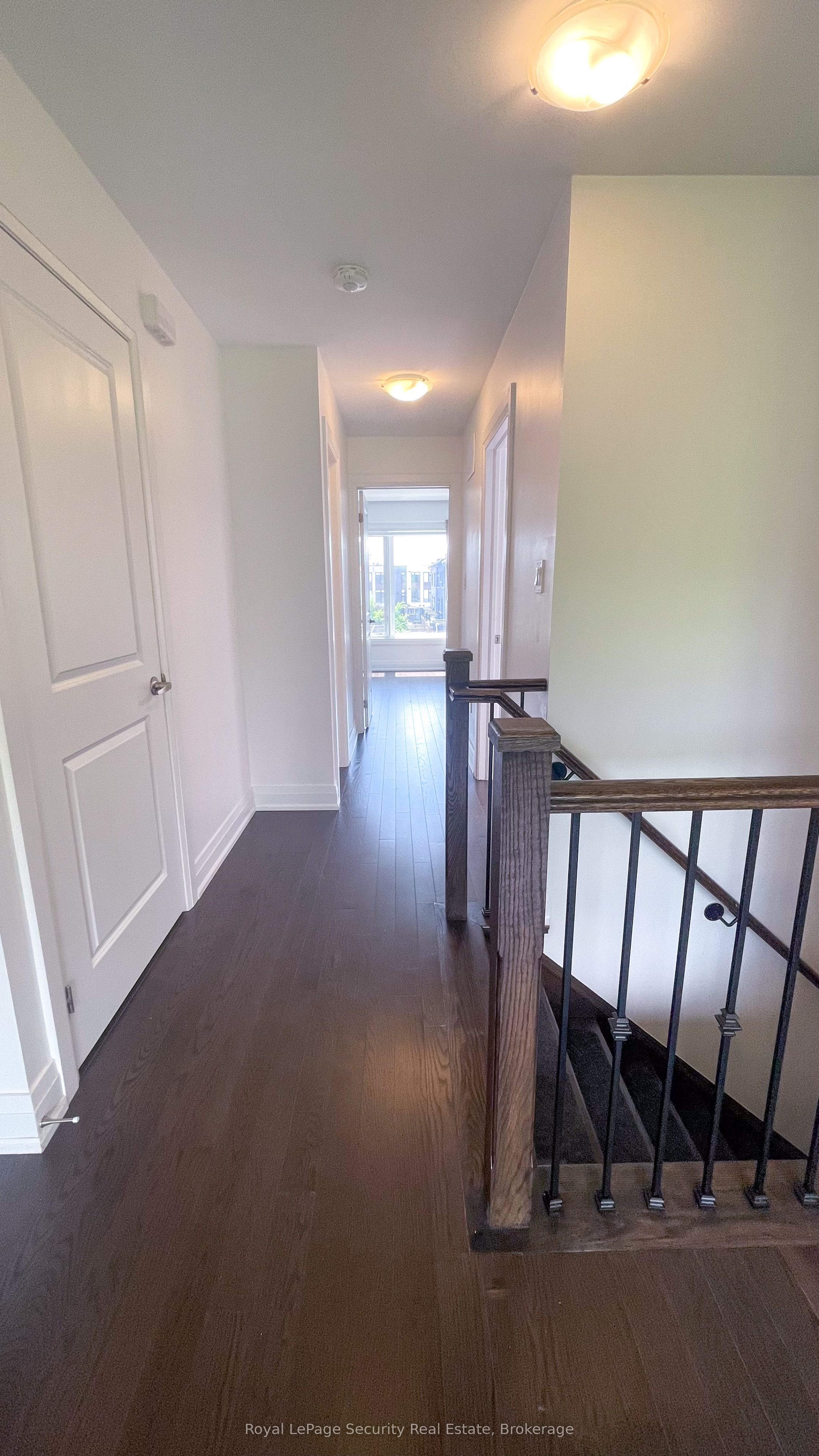 39 Wild Rose Gardens Unit 2, Toronto, ON M6L 0A5 photo 3