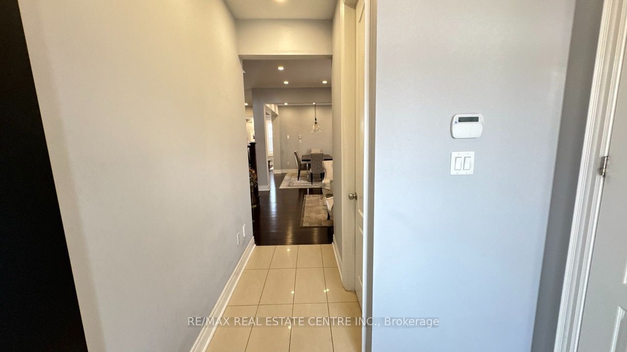 13 Alister Drive Main & Upper, Brampton, ON L6X 5G5 photo 5