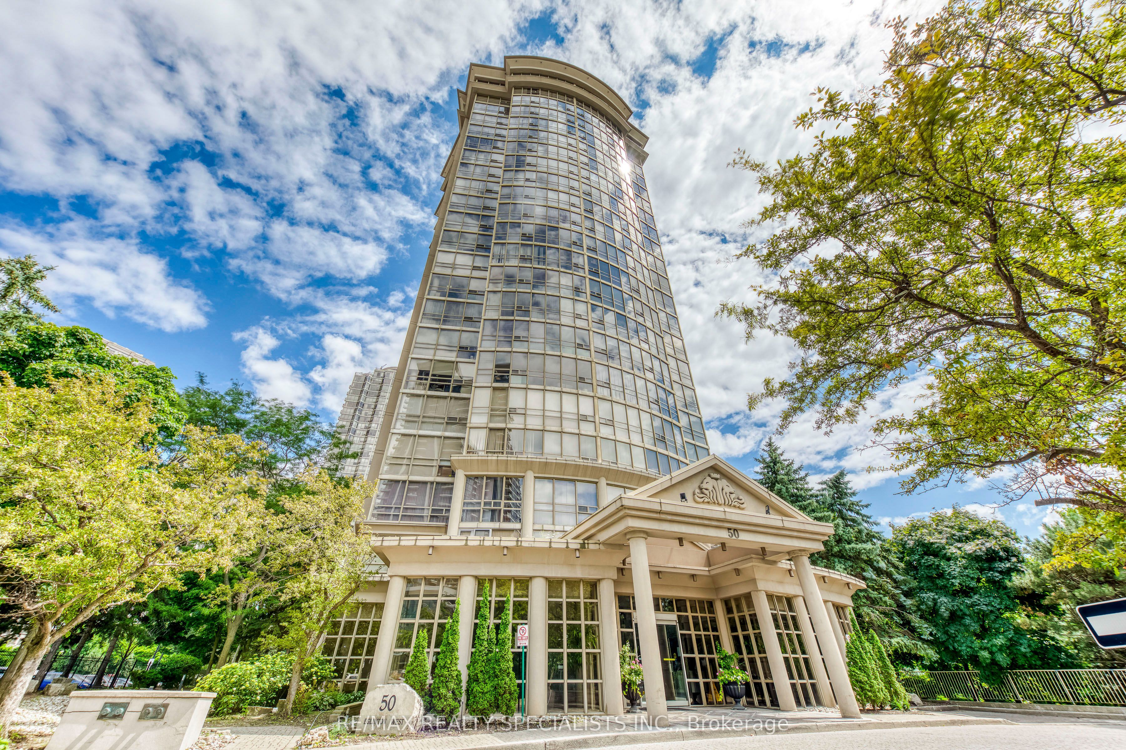 50 Eglinton Avenue W 604, Mississauga, ON L5R 3P5