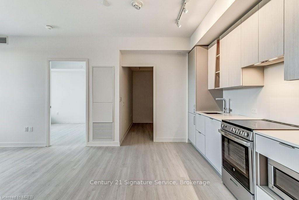 3883 Quartz Road 214, Mississauga, ON L5B 0M4 photo 5
