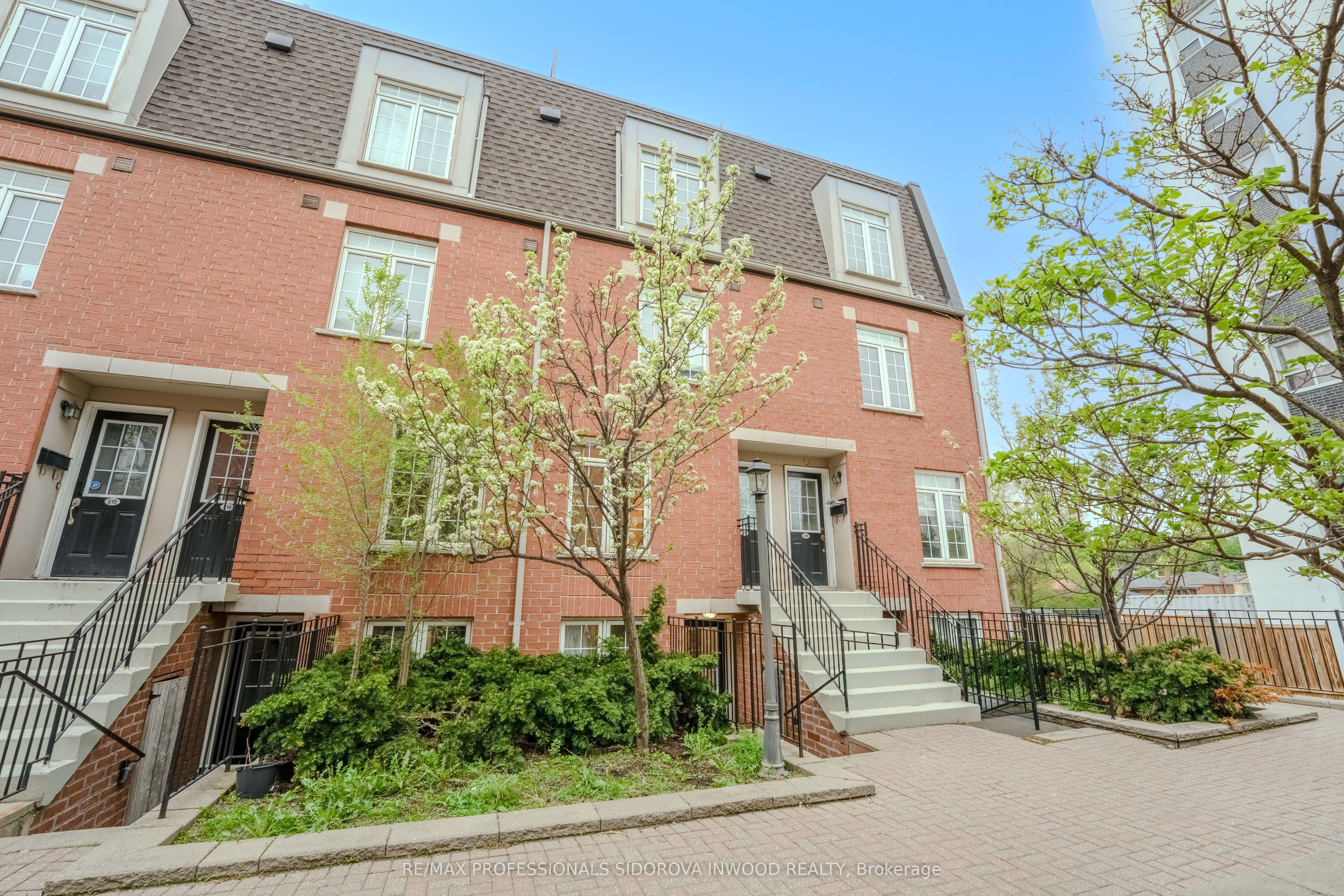 870 Jane Street 117, Toronto, ON M6N 4C2 photo 3