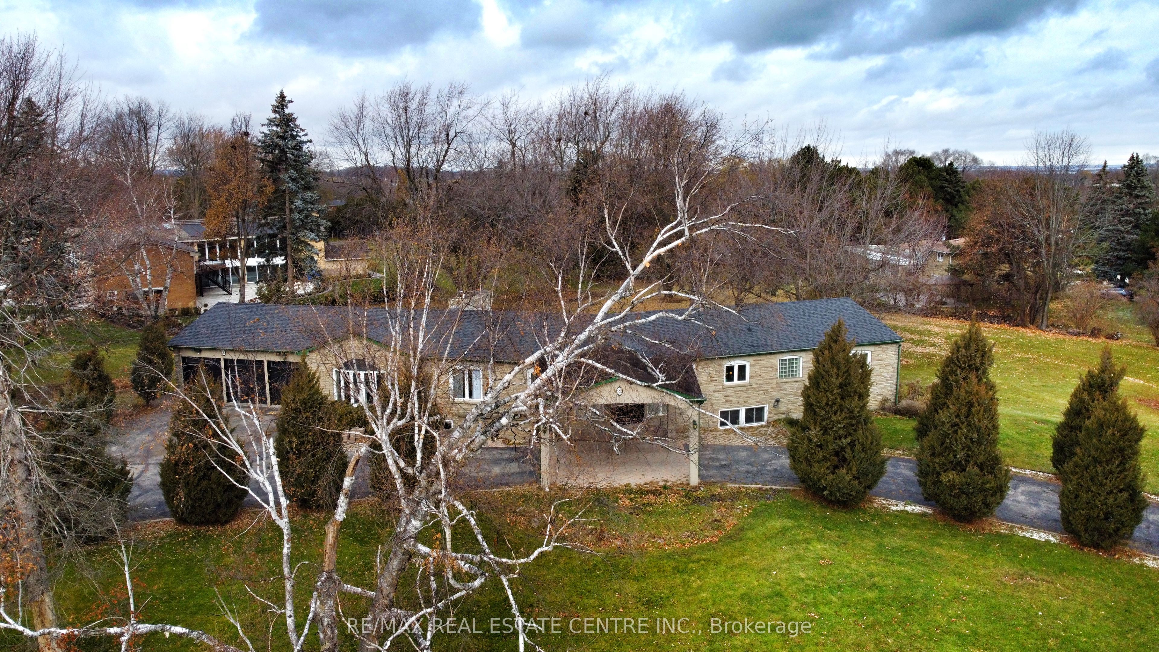 20 Crescent Hill Drive N, Brampton, ON L6S 1C7 photo 2