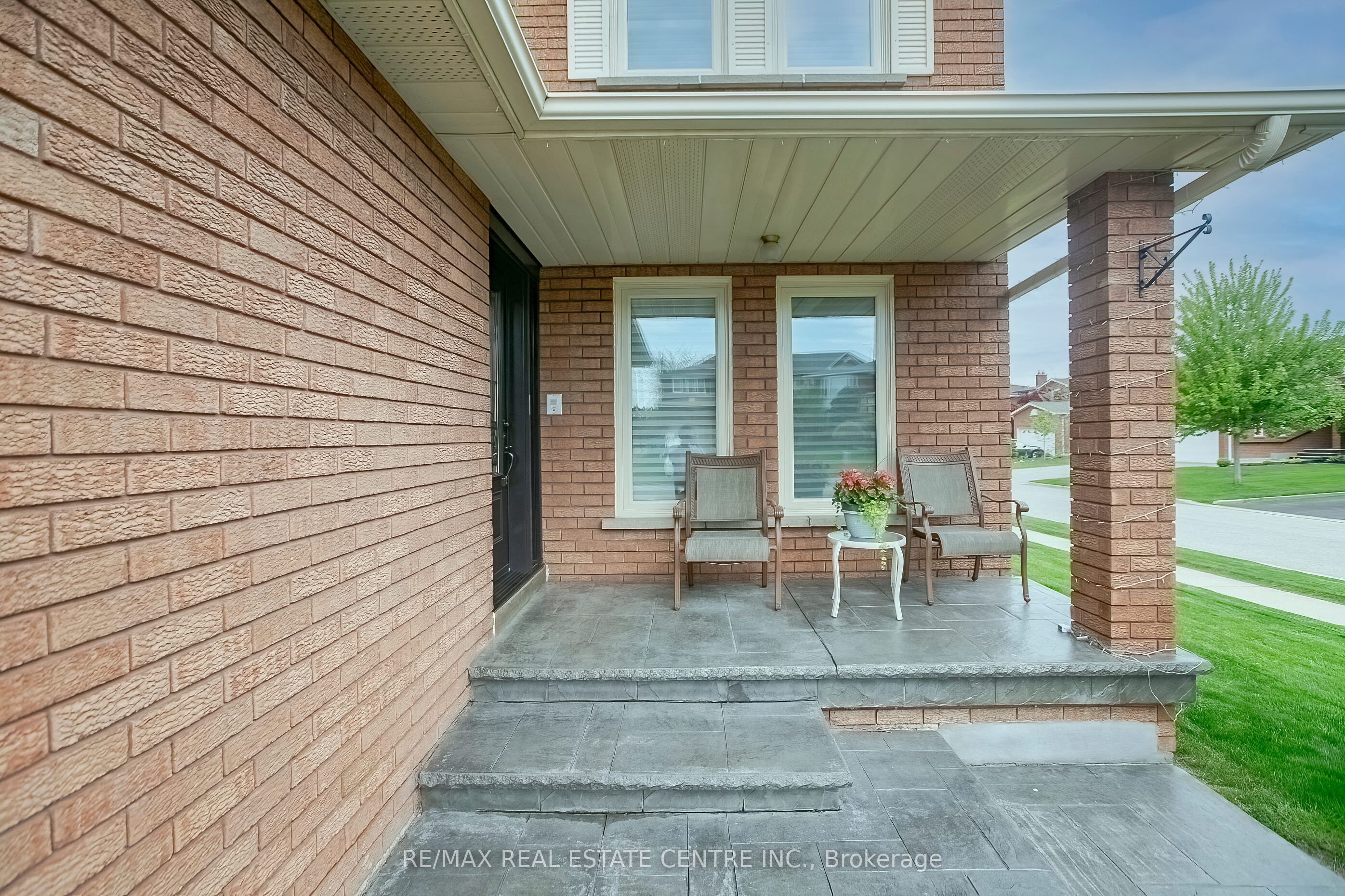 21 Amantine Crescent, Brampton, ON L6W 4A2 photo 3