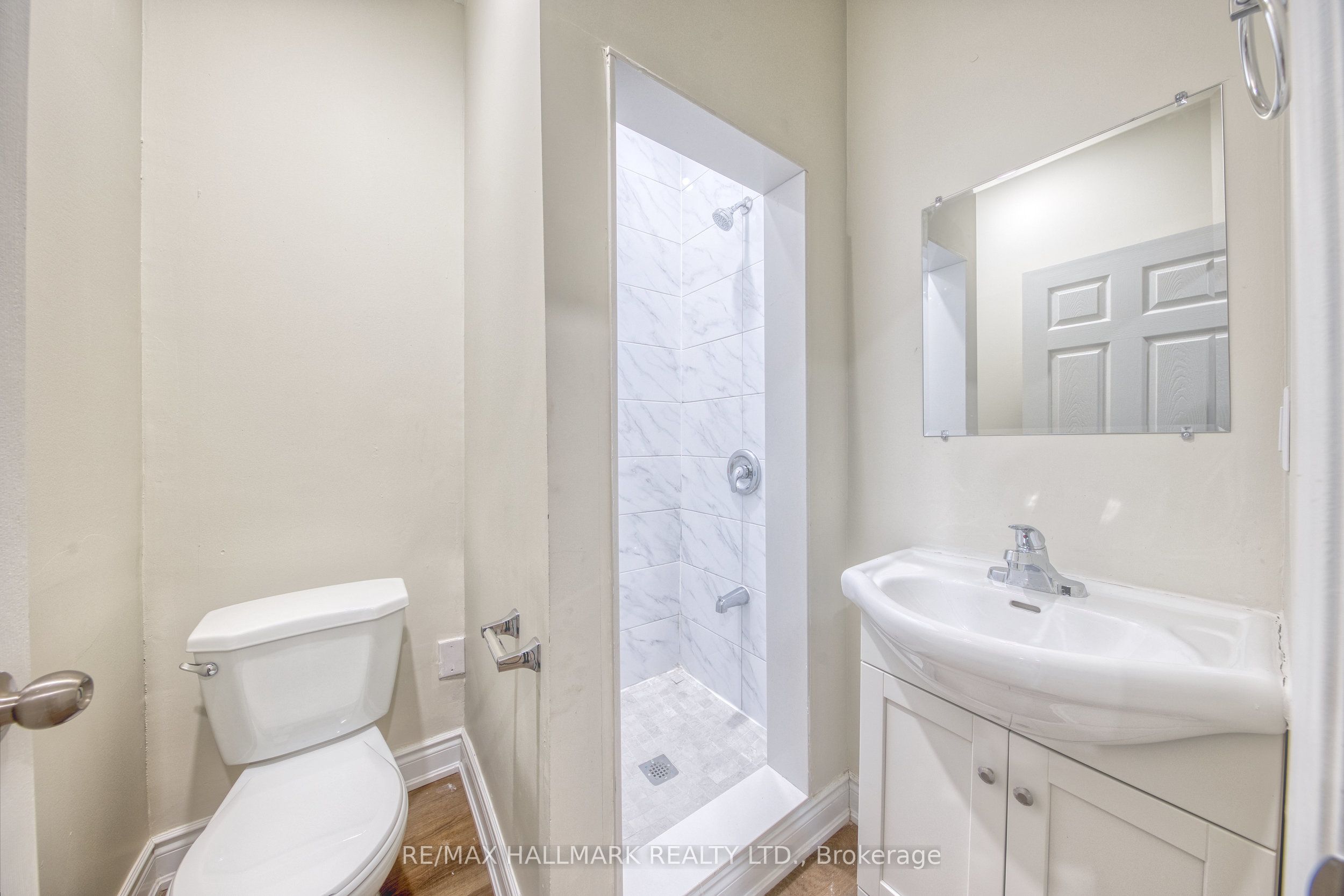 46 Springhurst Avenue Main, Toronto, ON M6K 1B6 photo 5