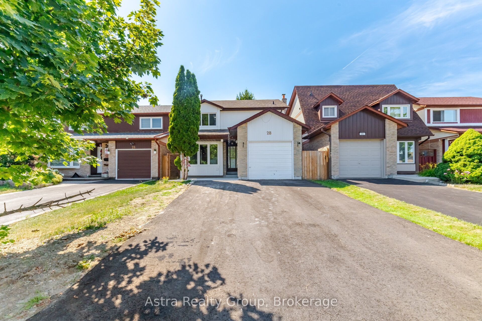 28 Borden Hill Court, Brampton, ON L6S 3K7 photo 2
