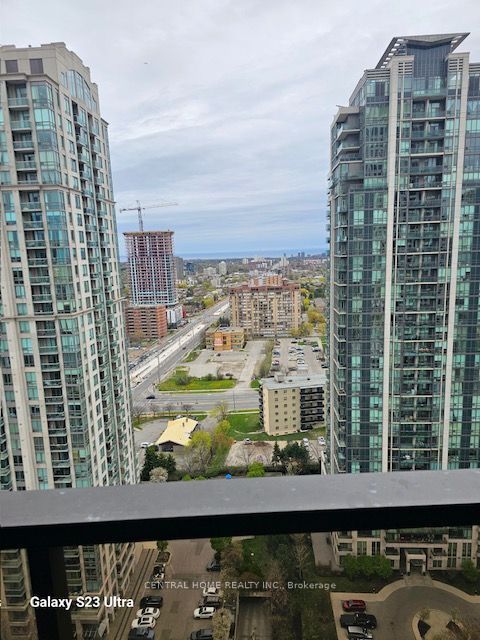 30 Elm Drive W 2206, Mississauga, ON L5B 0N6 photo 2