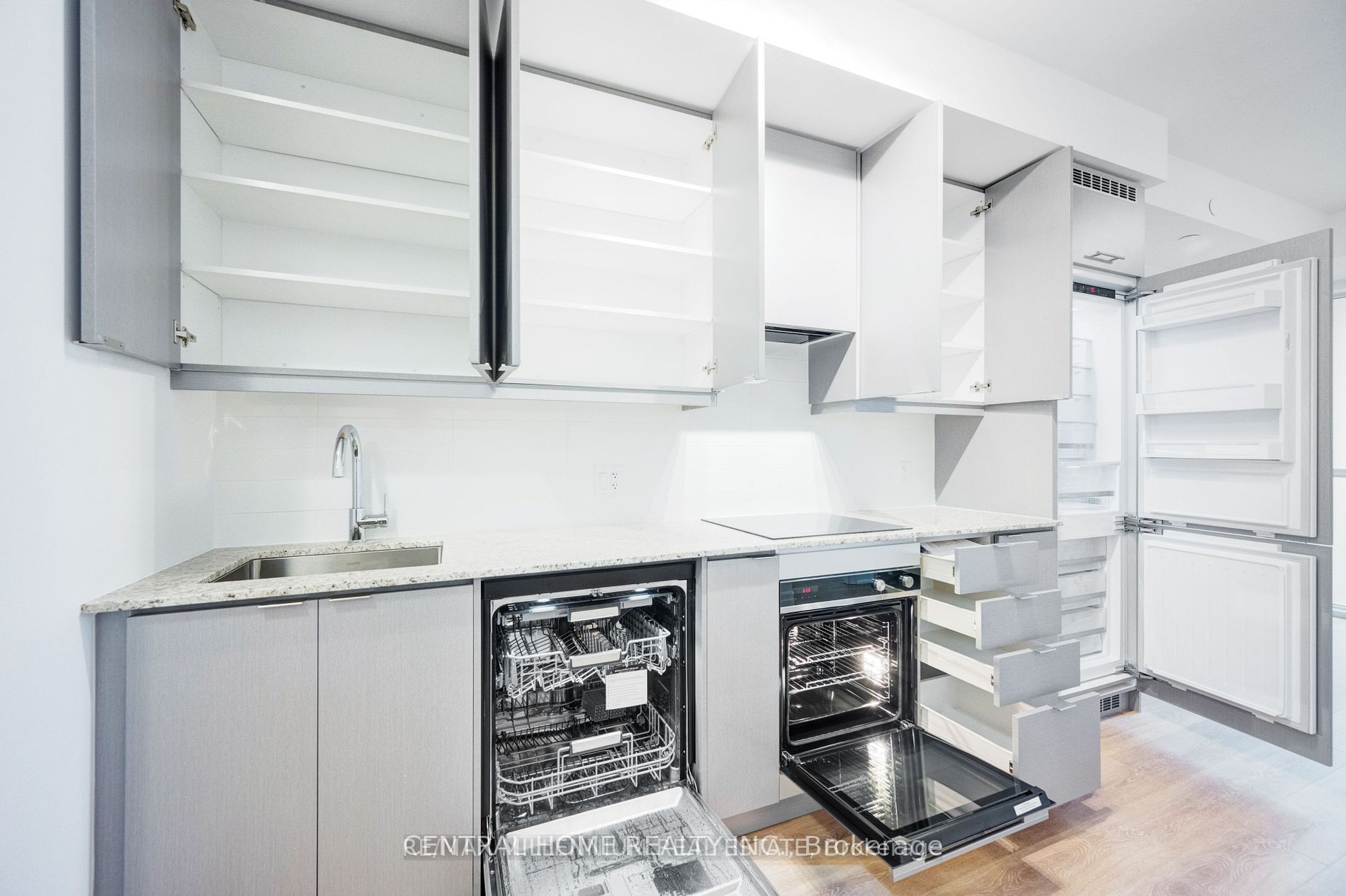 30 Elm Drive W 2206, Mississauga, ON L5B 0N6 photo 5