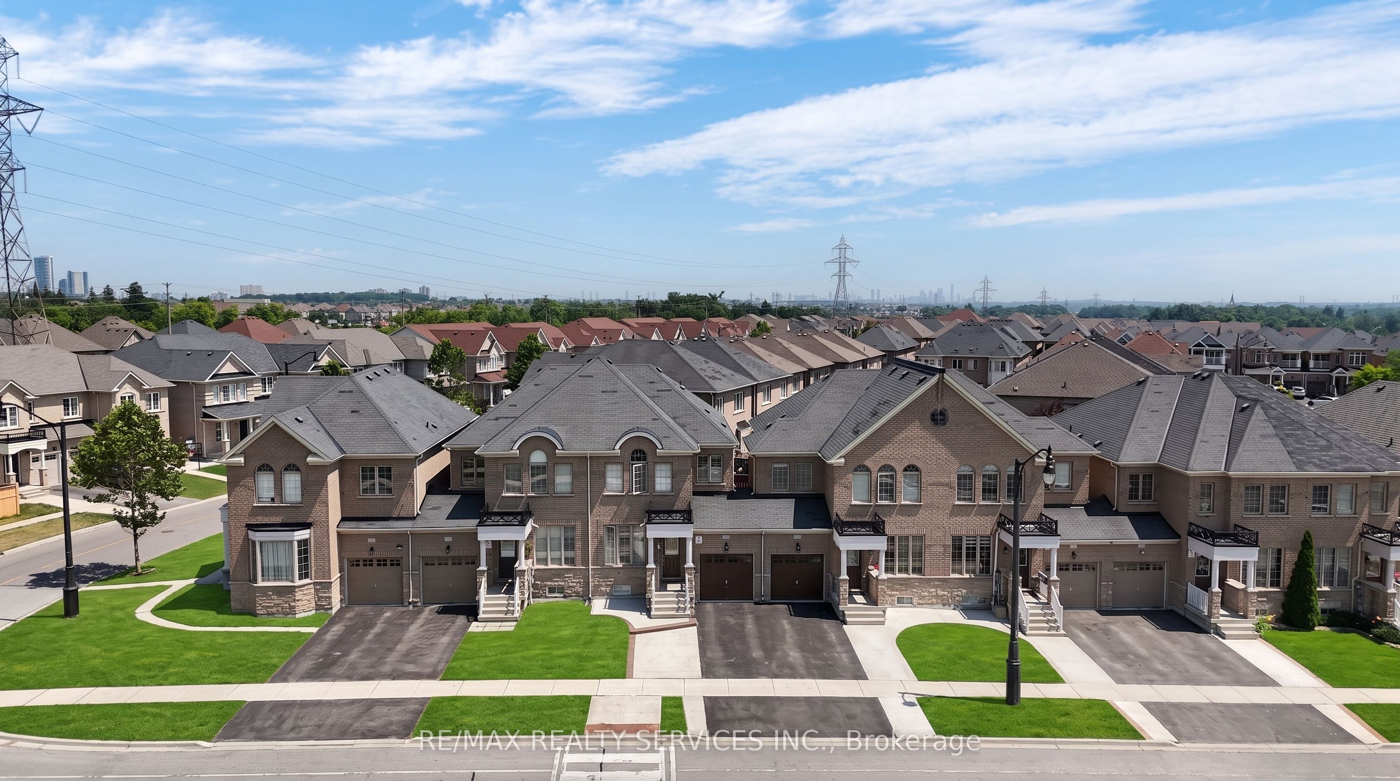 109 Bonnie Braes Drive N, Brampton, ON L6Y 0Z5