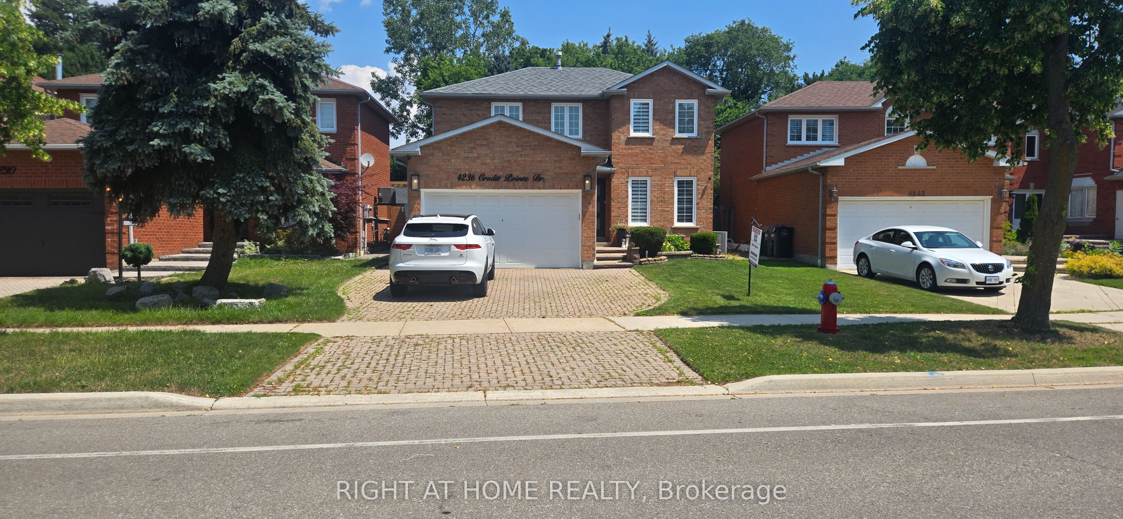4236 Credit Pointe Drive, Mississauga, ON L5M 3K2 photo 3