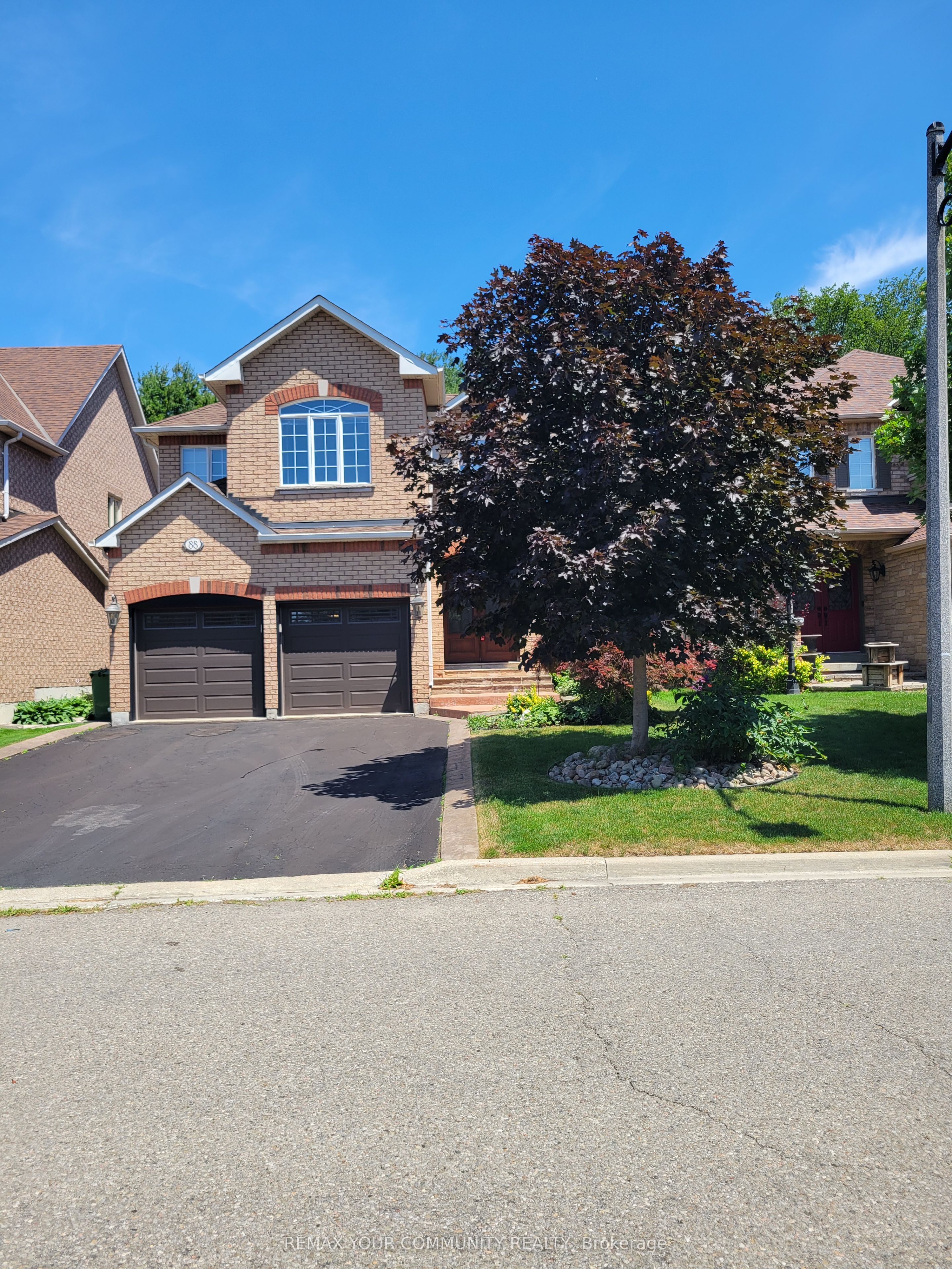 88 Castelli Court, Caledon, ON L7E 2T8 photo 2