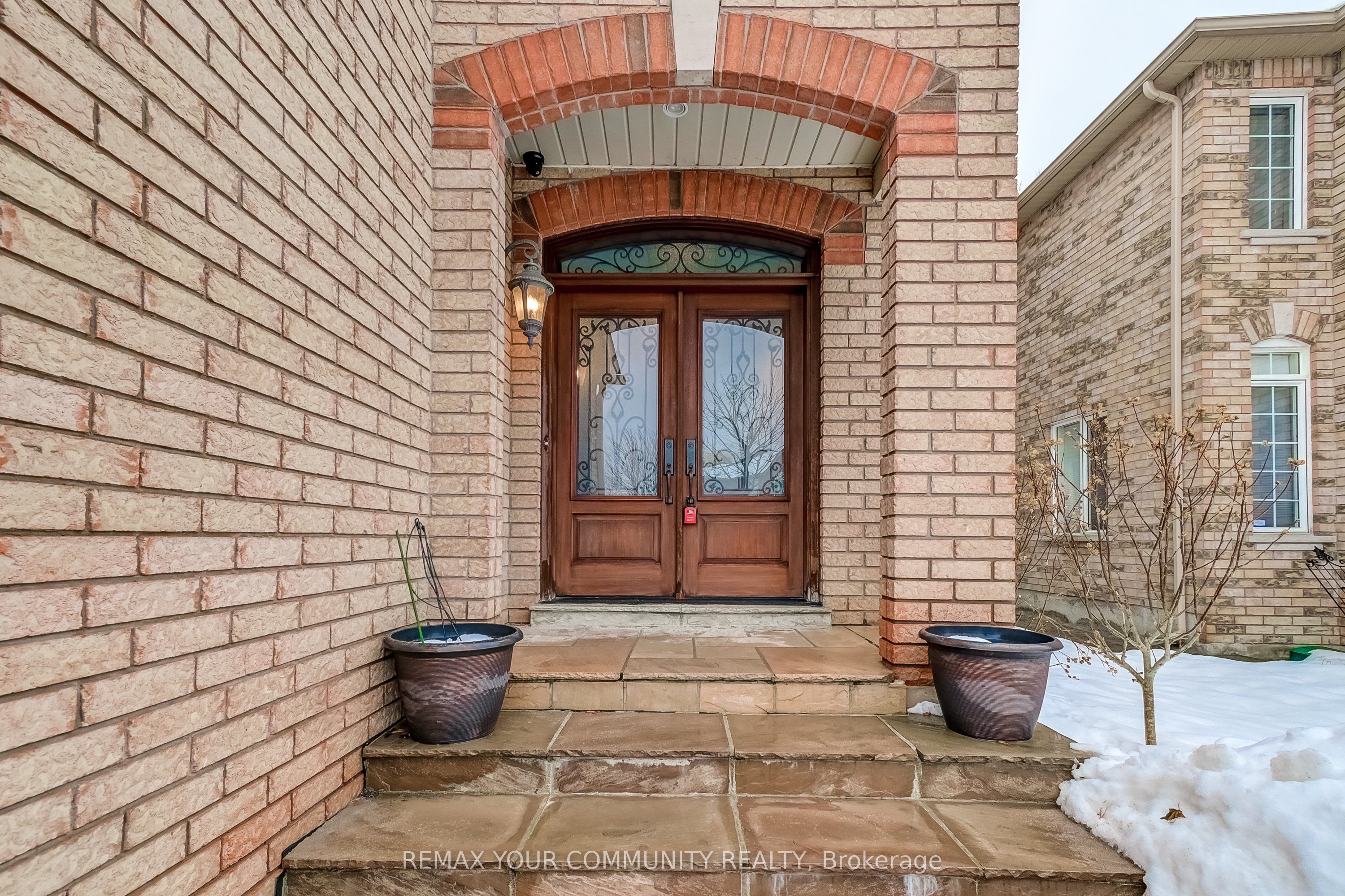 88 Castelli Court, Caledon, ON L7E 2T8 photo 3