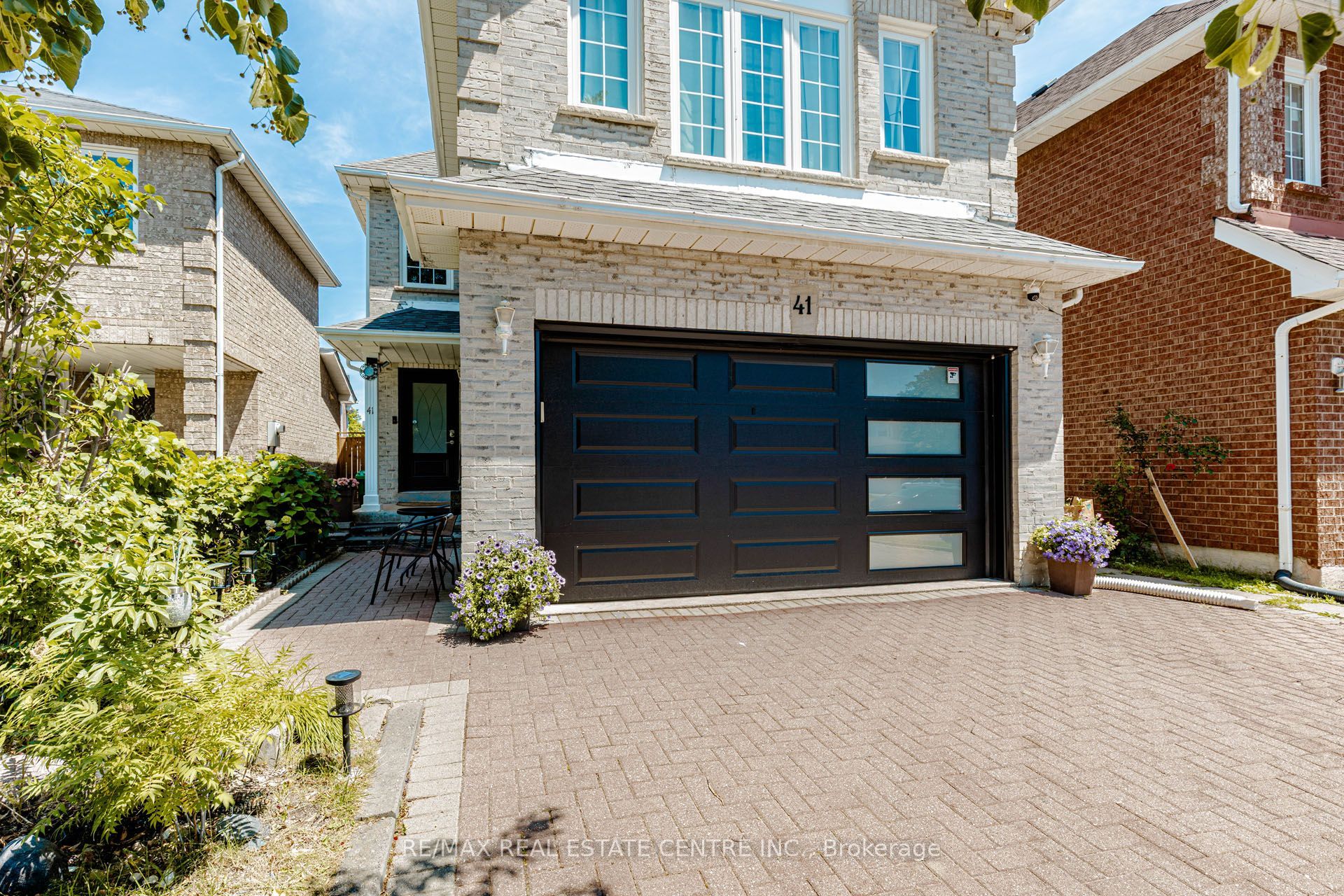 41 Letty Avenue, Brampton, ON L6Y 4T3 photo 2
