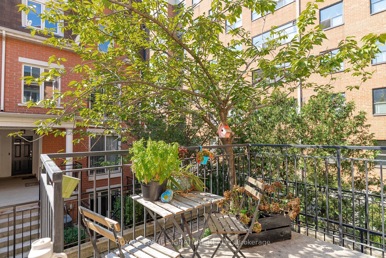 28 Laidlaw Boulevard 1612, Toronto, ON M6K 1X2 photo 5