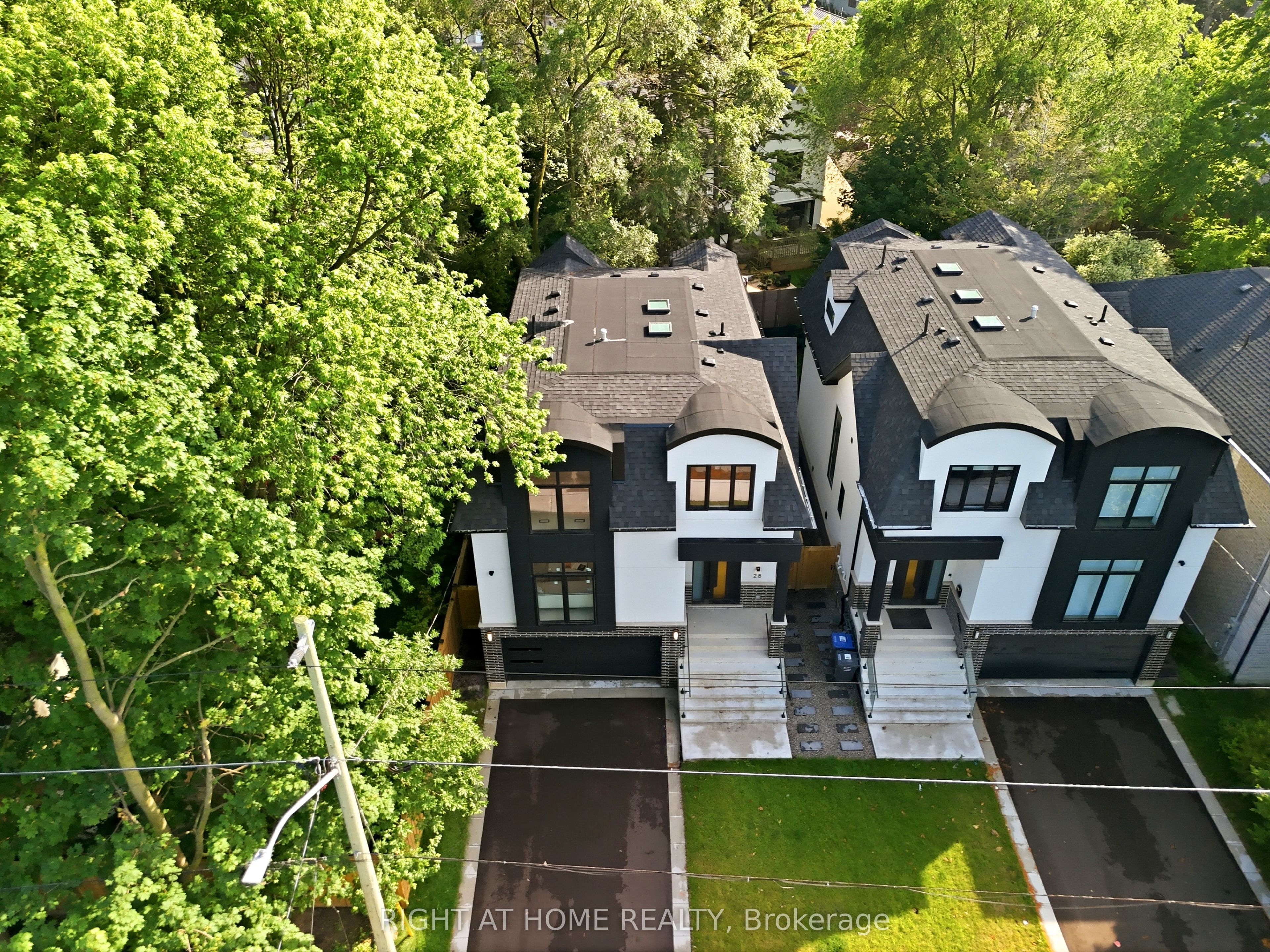 28 Pine Avenue, Mississauga, ON L5H 2P6 photo 5
