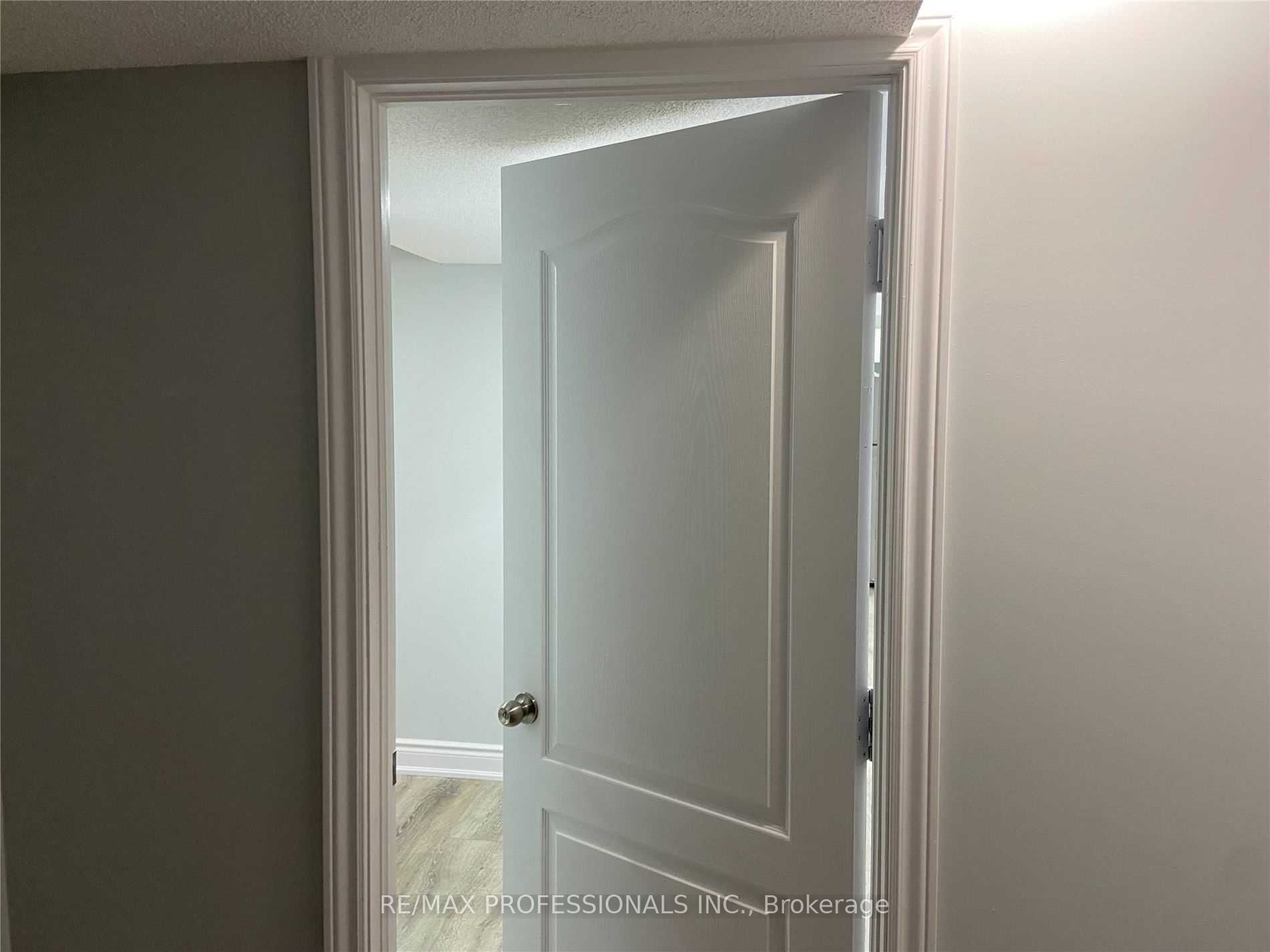 5349 Lismic Boulevard Bsmt, Mississauga, ON L5V 1Y5 photo 5