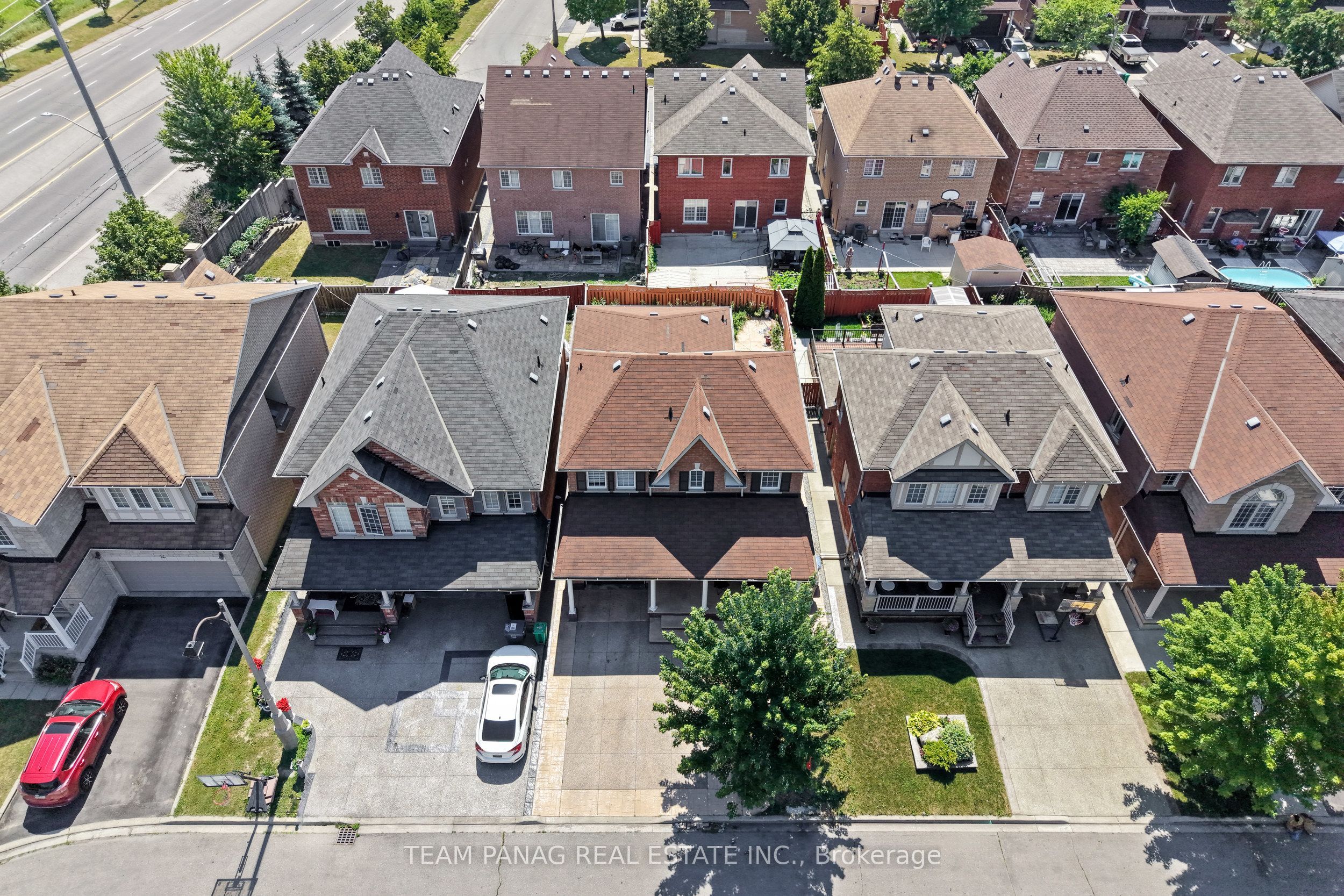 22 Beresford Crescent, Brampton, ON L6P 2M2 photo 3
