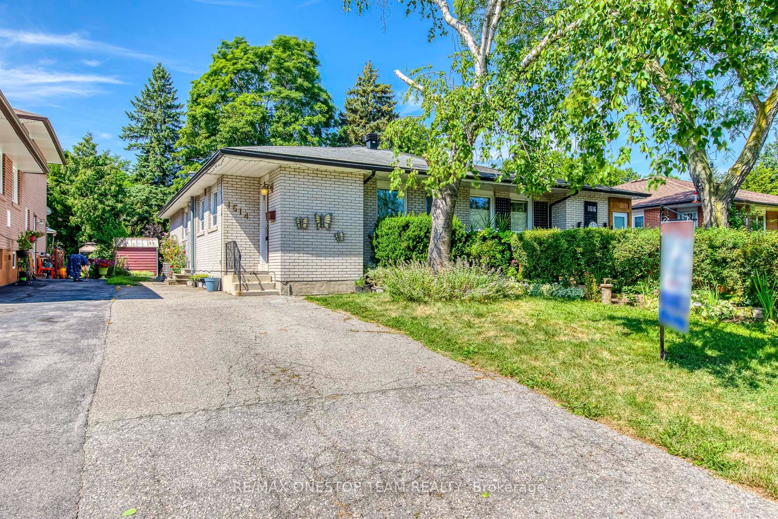 1514 Swanage Crescent, Mississauga, ON L5J 3N8