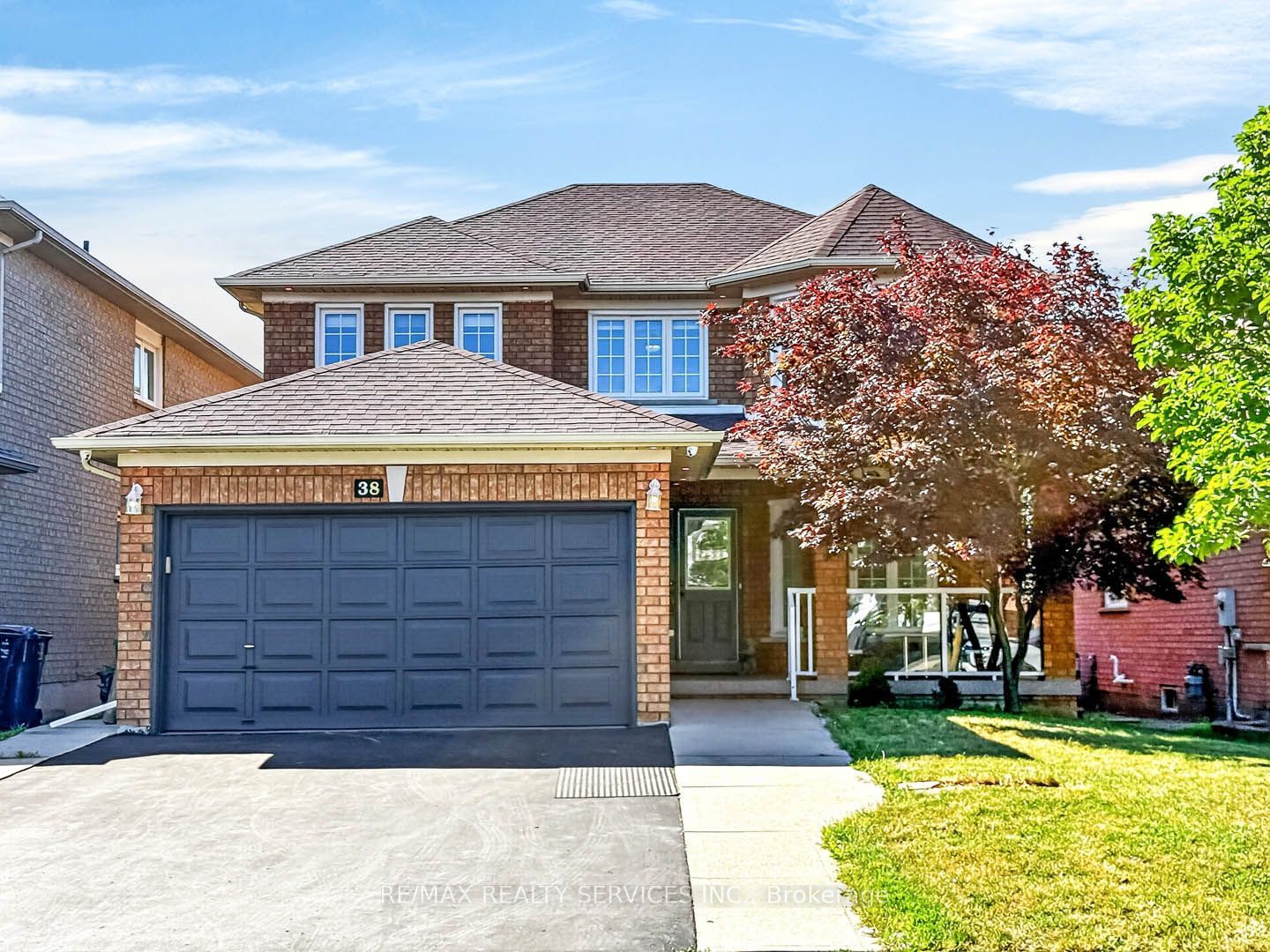 38 Deerglen Drive, Brampton, ON L6R 1M3