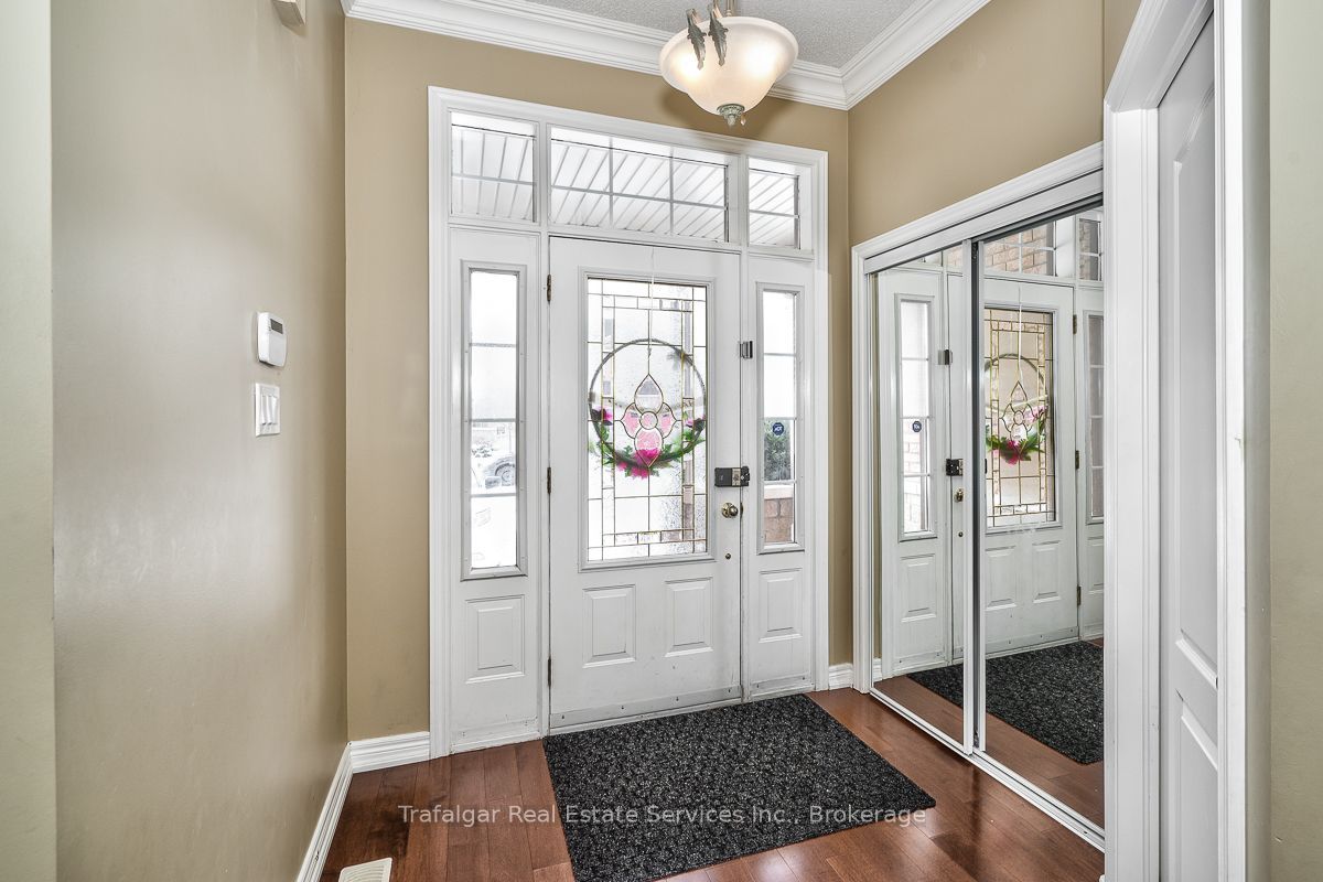 2355 Hilda Drive, Oakville, ON L6H 7M9 photo 2