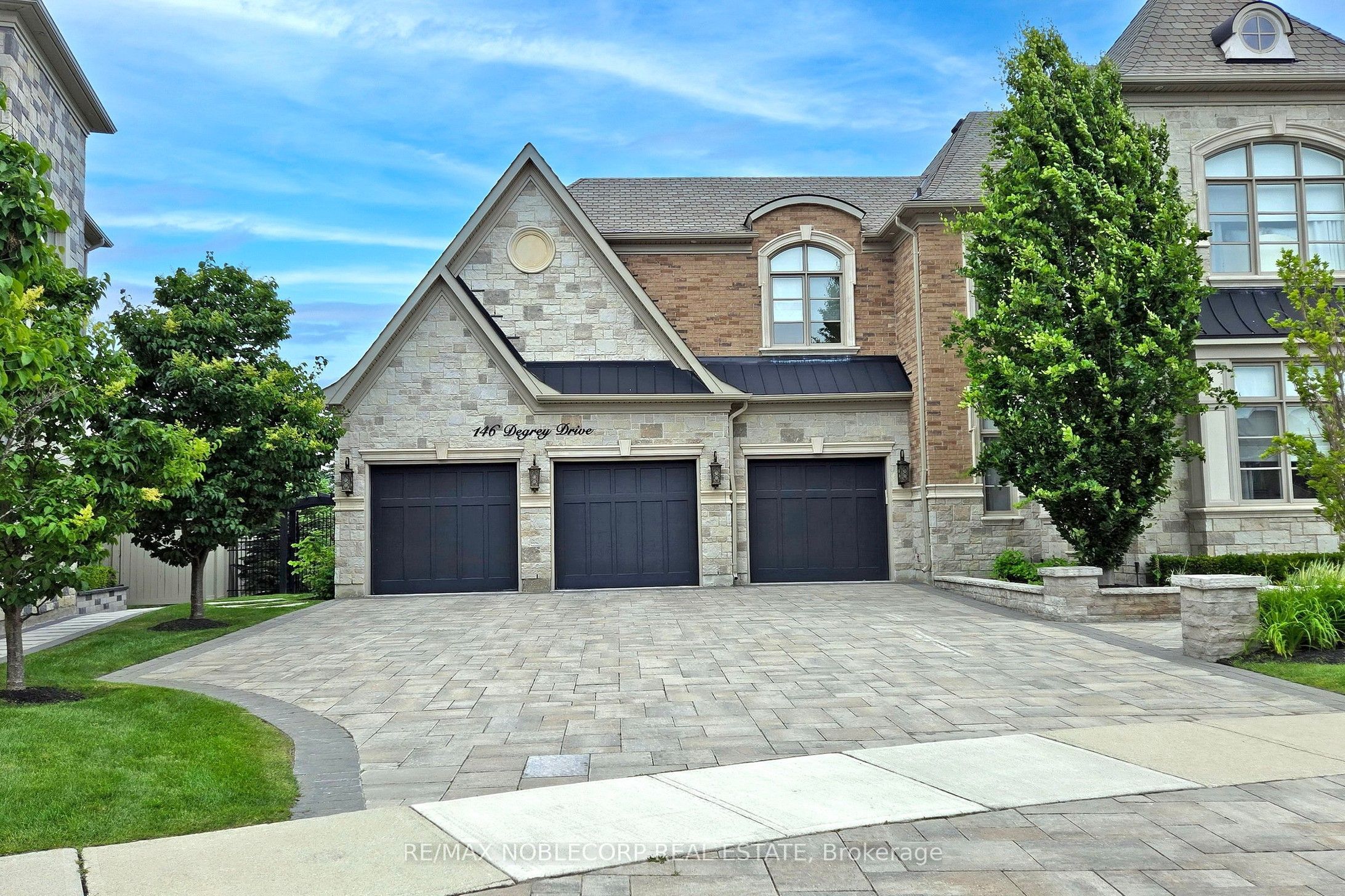 146 Degrey Drive, Brampton, ON L6P 3X7 photo 4