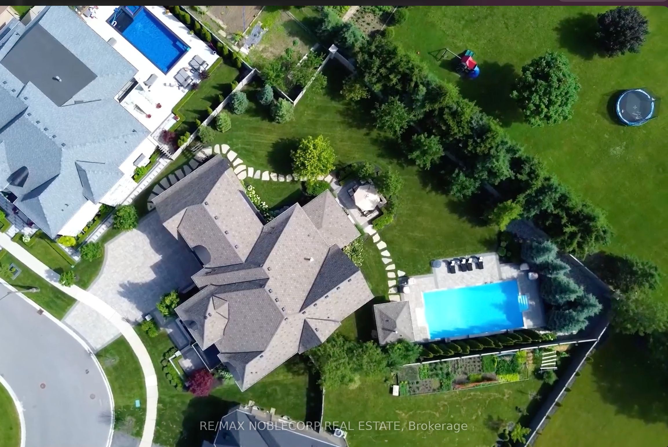 146 Degrey Drive, Brampton, ON L6P 3X7 photo 5