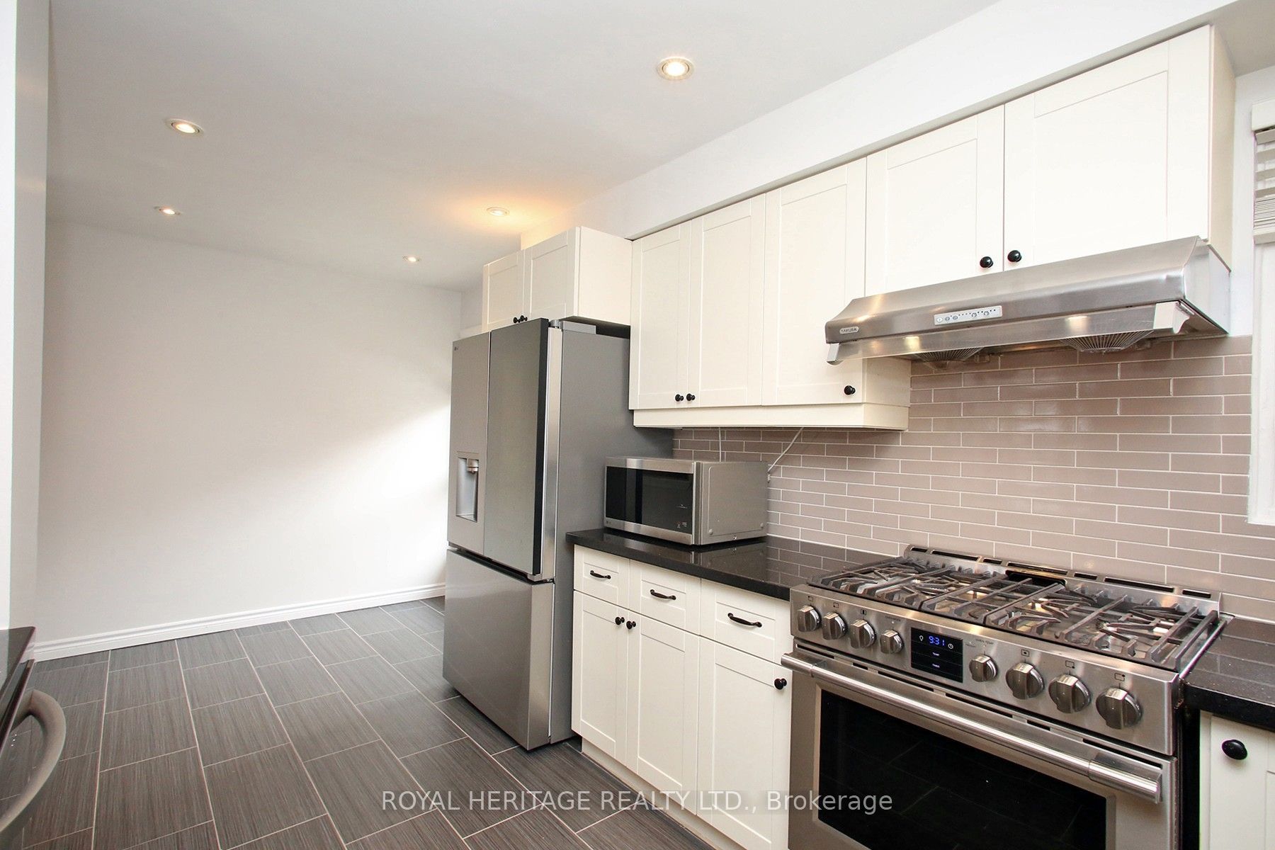 24 Reid Drive 6, Mississauga, ON L5M 2A6 photo 5