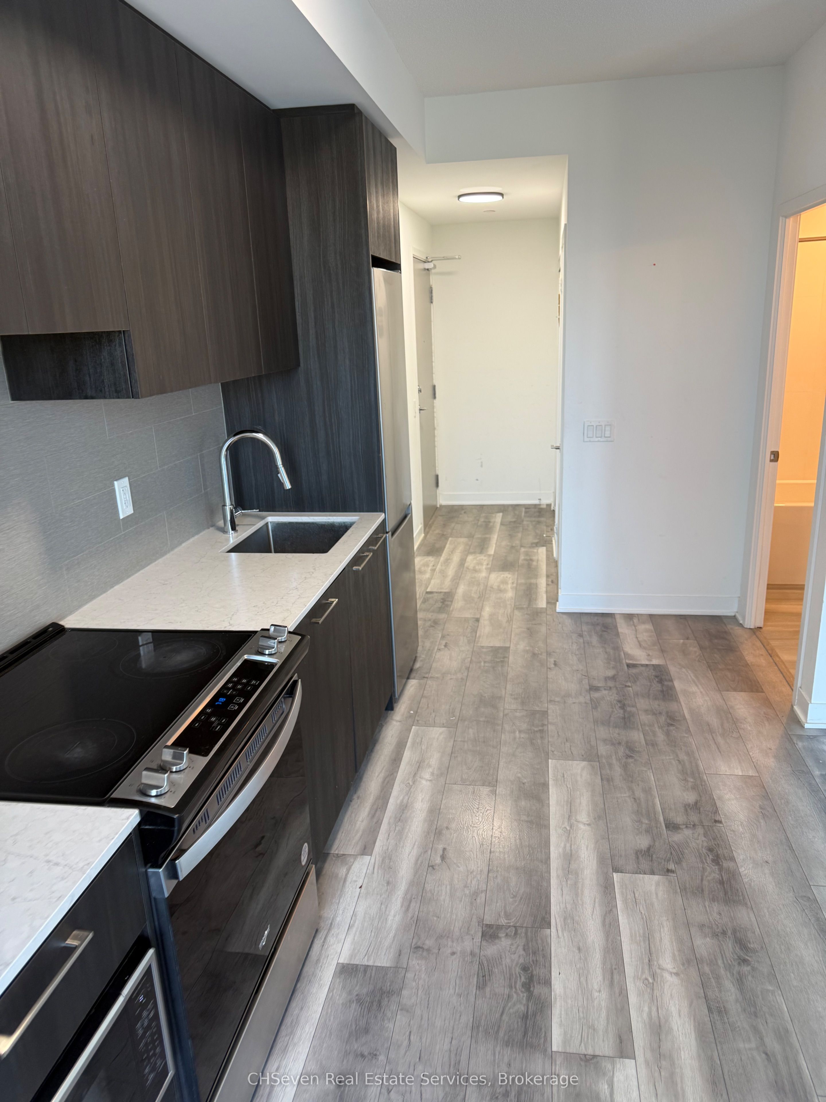 260 Malta Avenue 2303, Brampton, ON L6Y 0B5 photo 4