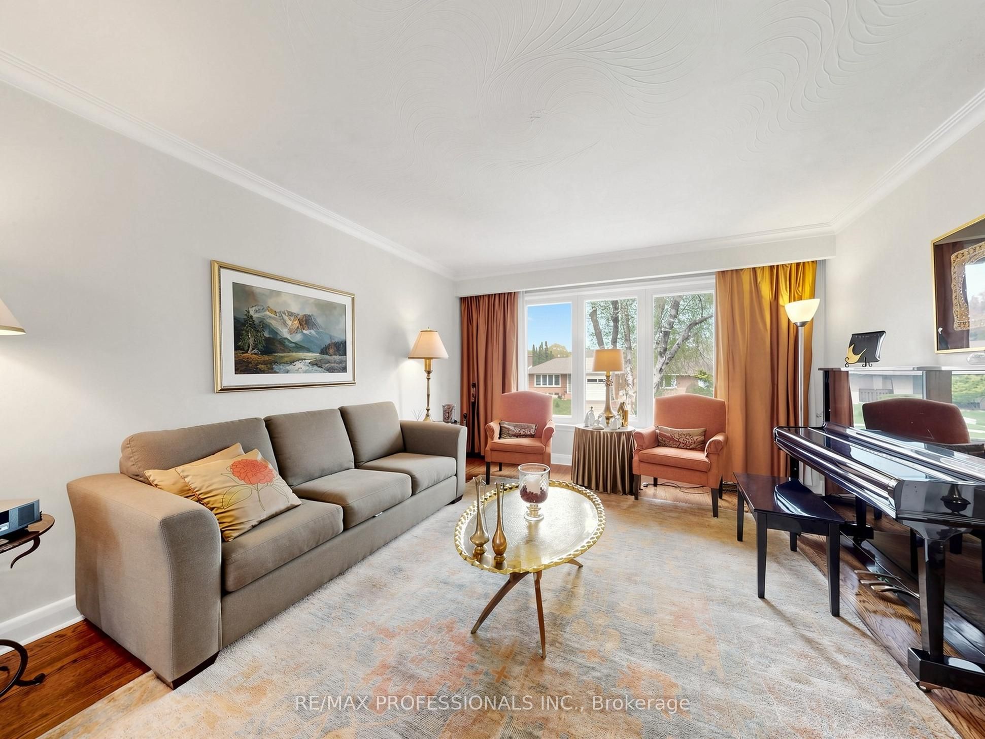 24 Breadner Drive, Toronto, ON M9R 3M4 photo 3