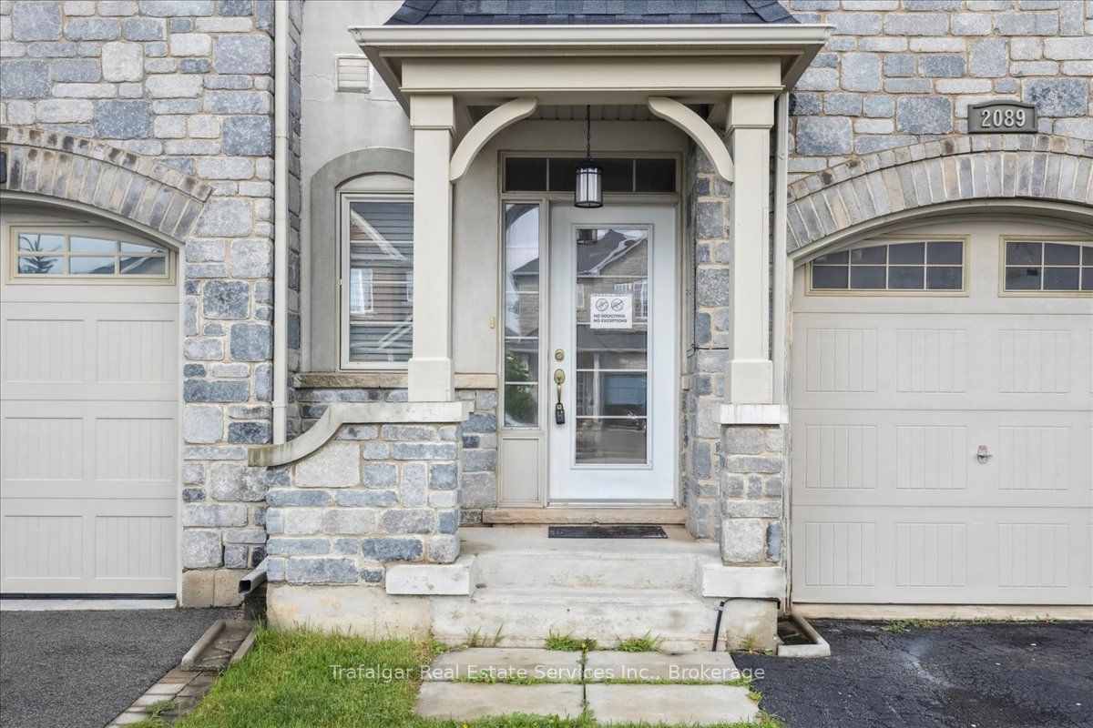 2089 Tovell Drive, Oakville, ON L6M 0C4 photo 2