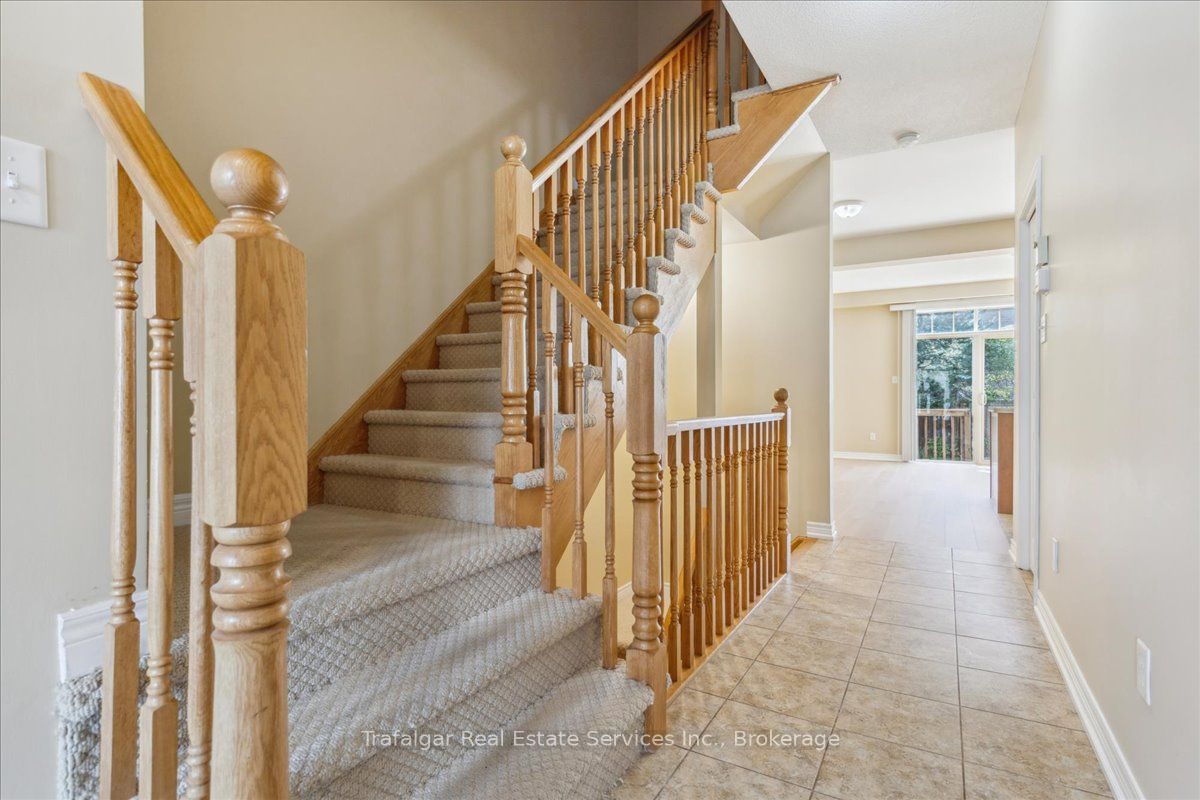 2089 Tovell Drive, Oakville, ON L6M 0C4 photo 5