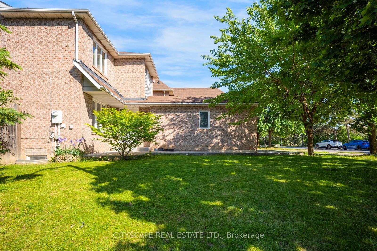 65 Mullis Crescent, Brampton, ON L6Y 4S9 photo 5
