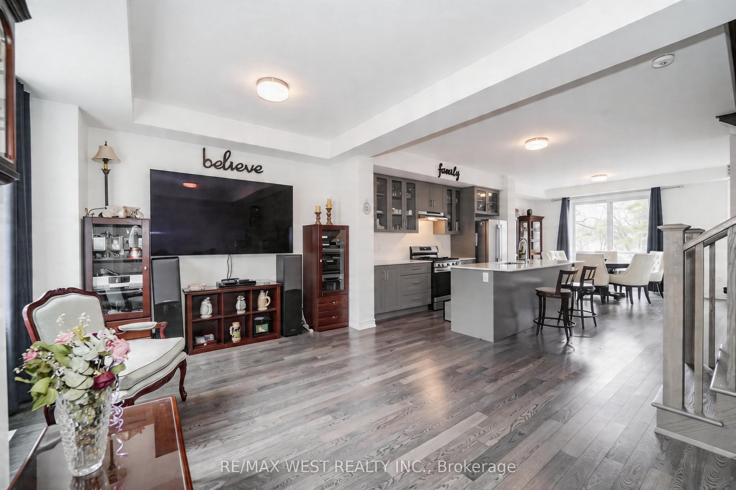 7 Folcroft Street W, Brampton, ON L6Y 0B6 photo 3