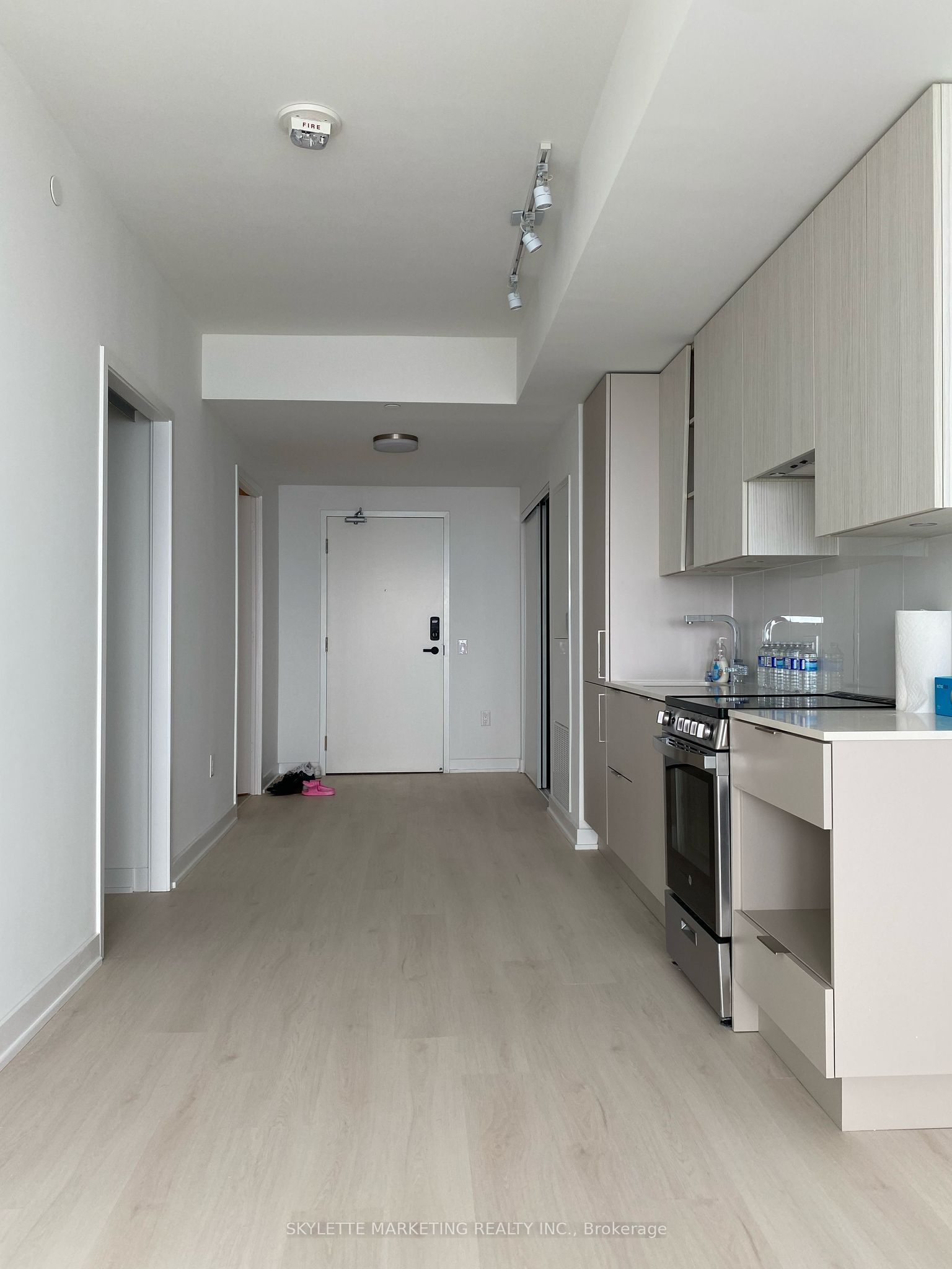 3900 Confederation Parkway 4311, Mississauga, ON L5B 0M3 photo 3