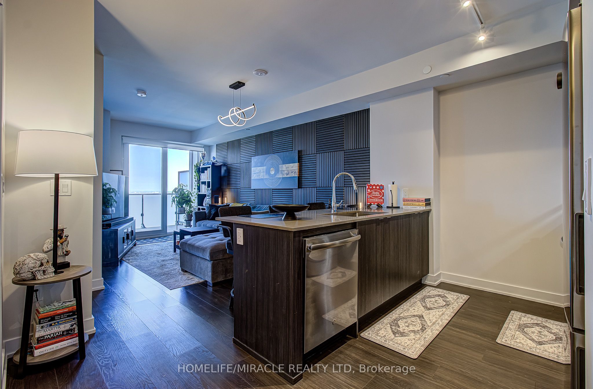 4130 Parkside Village Drive 3202, Mississauga, ON L5B 0L7 photo 4