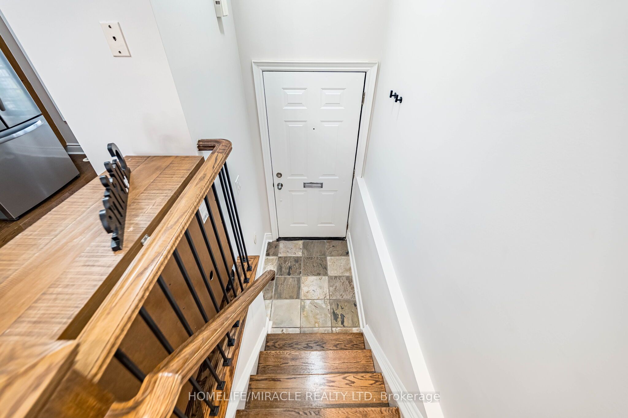 265 Van Dusen Boulevard 1, Toronto, ON M8Z 3J2 photo 5